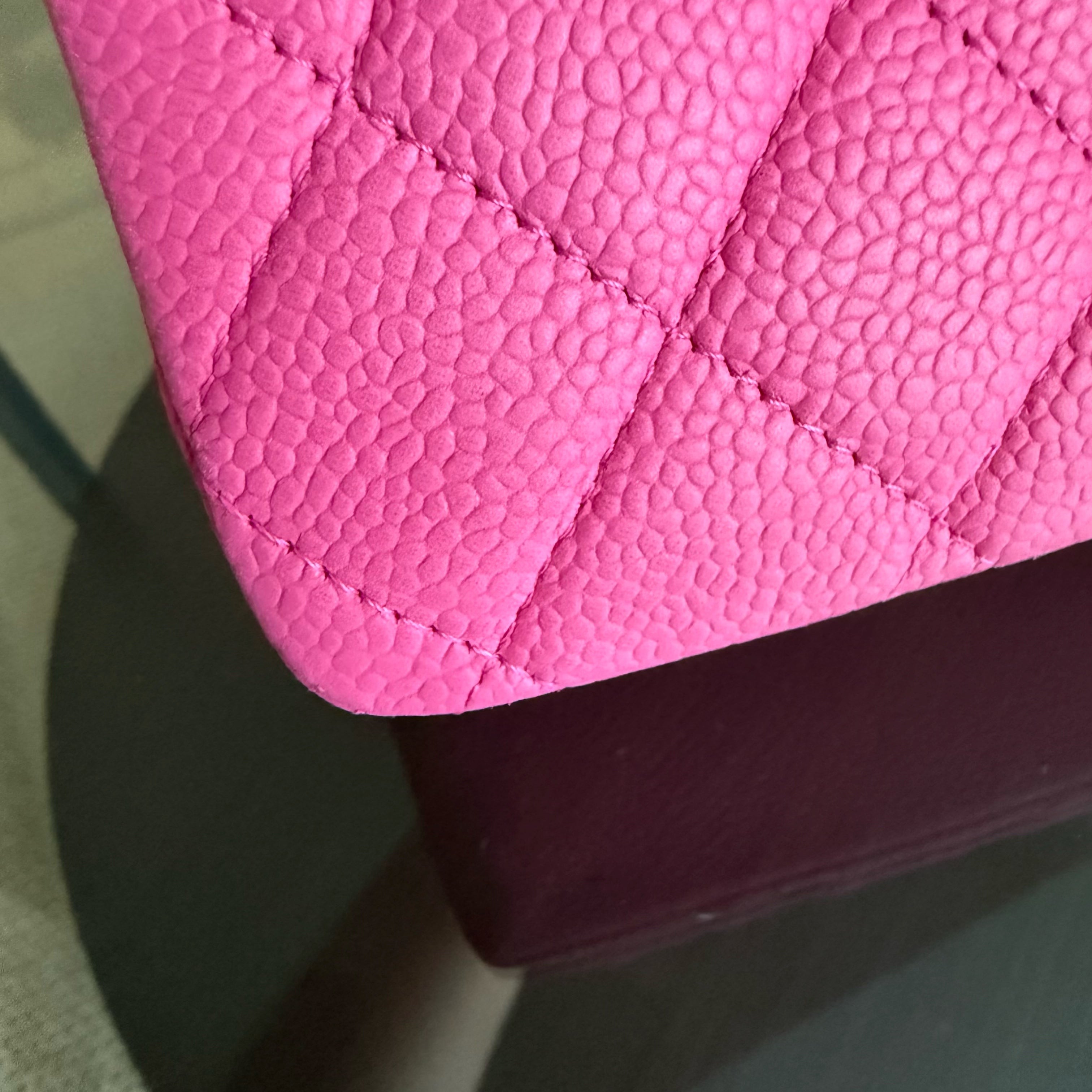 Chanel Classic Flap Medium - Caviar Iridescent 25CM Quilted Pink Silver Hardware Series 18