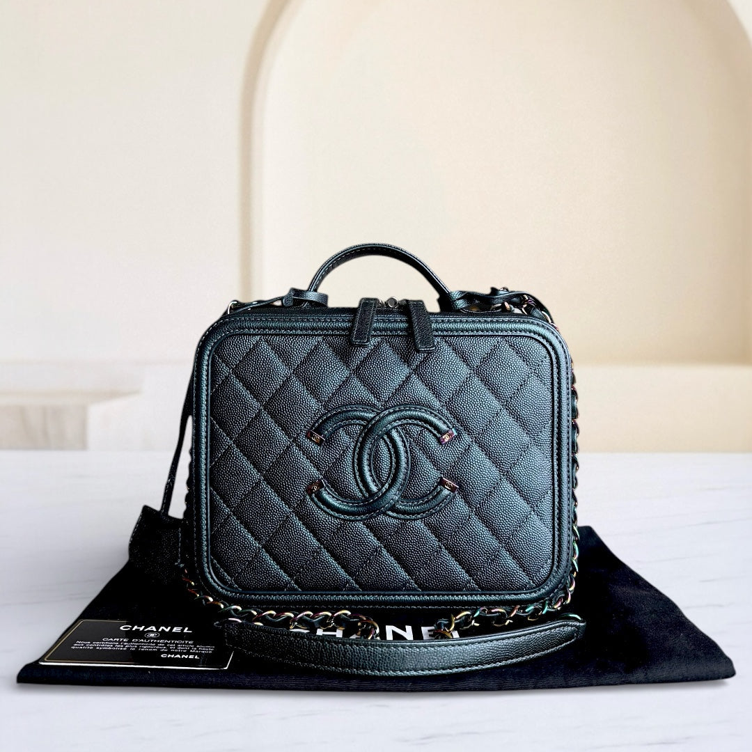 Chanel Filigree Vanity Case Medium - Caviar 21CM Irridiscent Dark Green Gold Hardware Series 26
