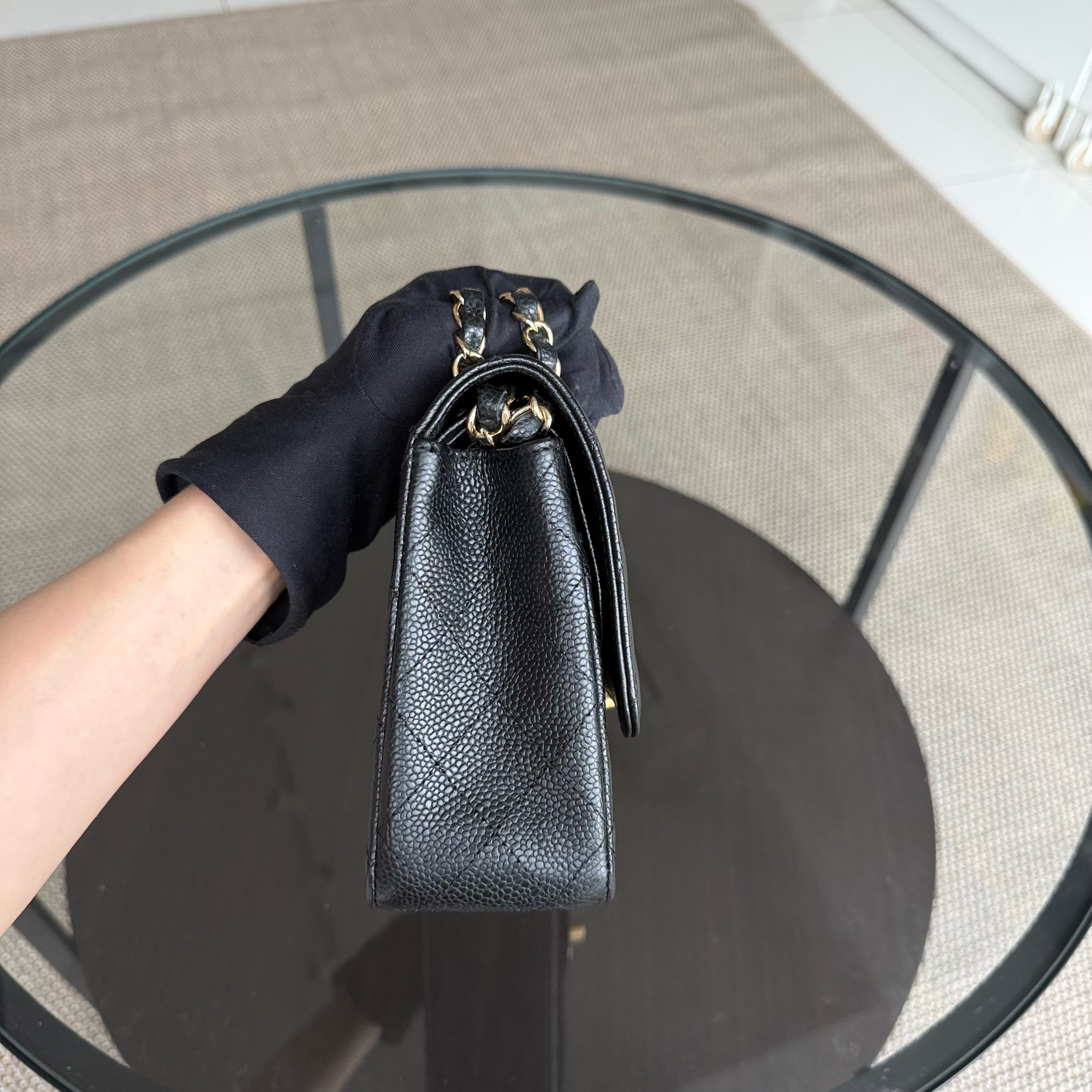 Chanel Classic Flap Medium - Caviar 25CM Quilted Black Gold Hardware