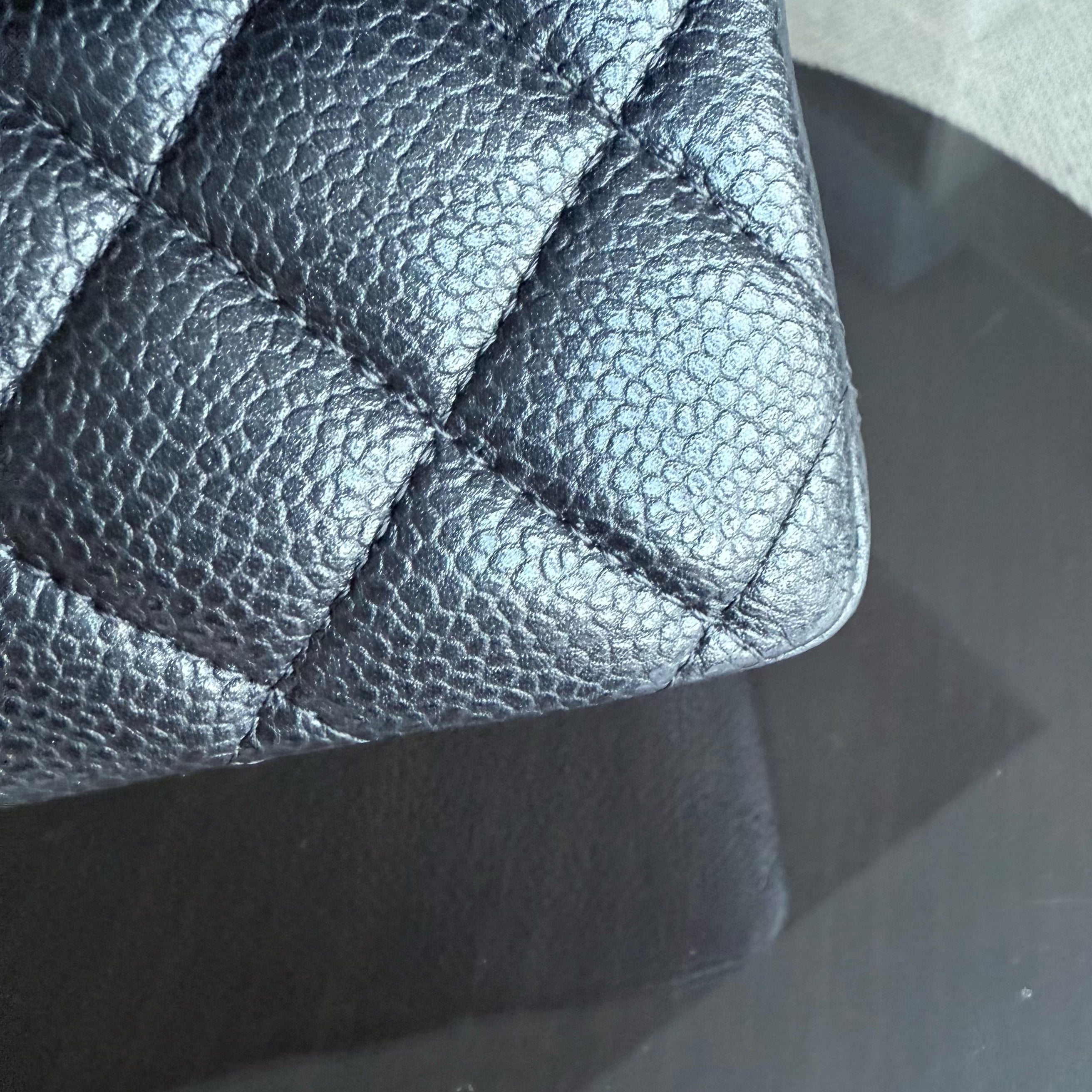 Chanel Classic Flap Medium - Caviar 25CM Quilted Grained Calfskin Charcoal Gold Hardware Series 25