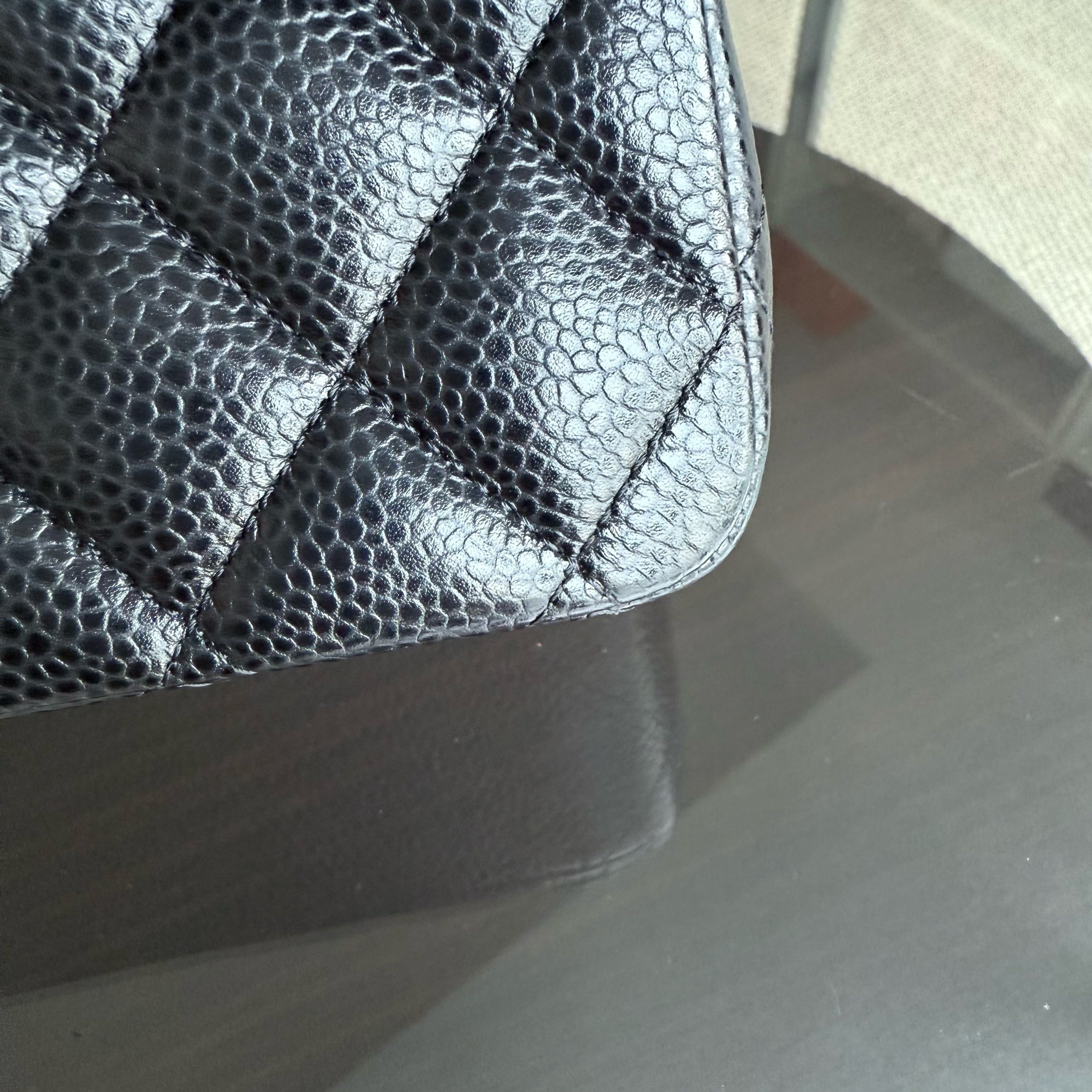 Chanel Classic Flap Medium - Caviar 25CM Quilted Grained Calfskin Black Gold Hardware Series 24