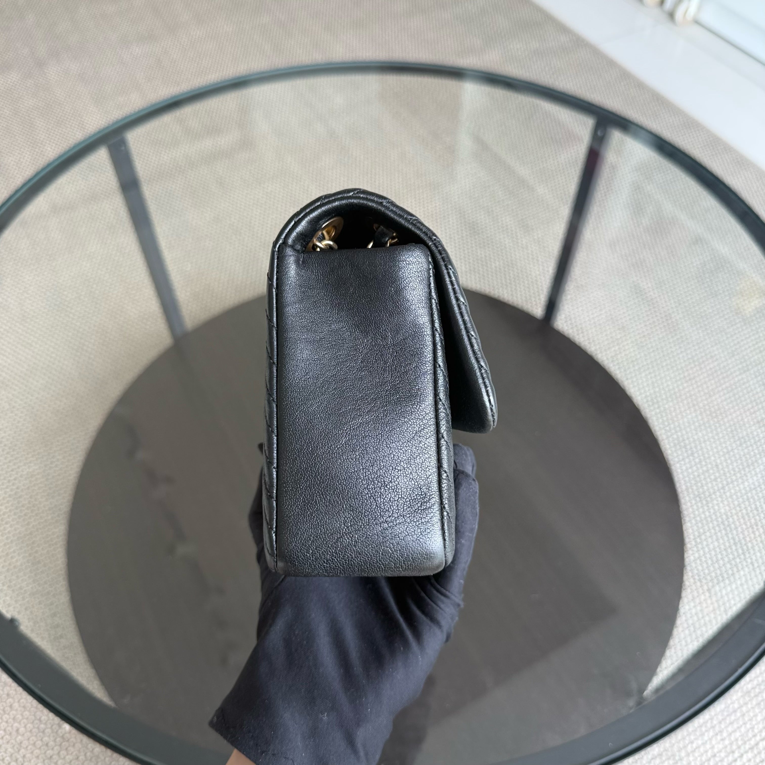 Chanel Seasonal Flap - Medium 25CM Chevron Surpique CC Herringbone Medallion Calfskin Flap Black Gold Hardware Series 21