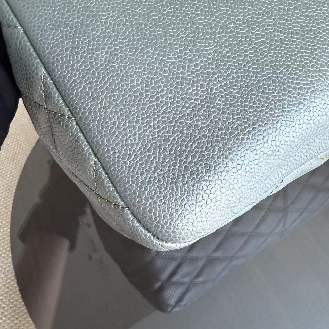 Chanel Caviar Seasonal Jumbo CC Flap 29CM Green Silver Hardware Series 15