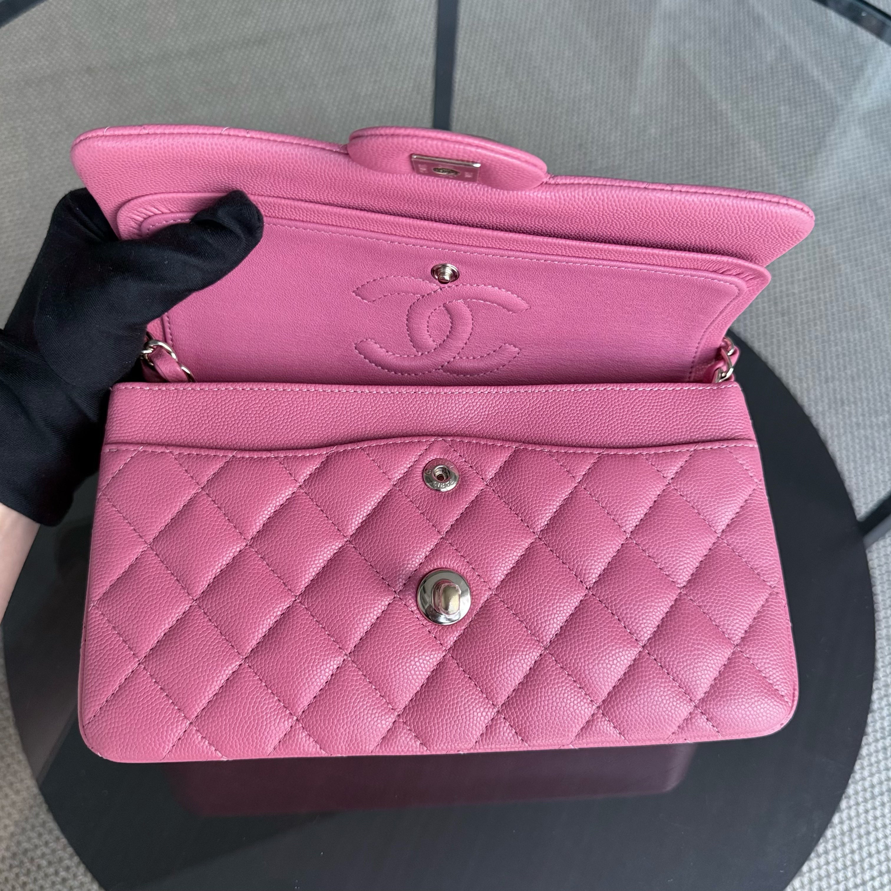 Chanel Classic Flap Small - Caviar 23CM Quilted Grained Calfskin Pink Gold Hardware Series 28