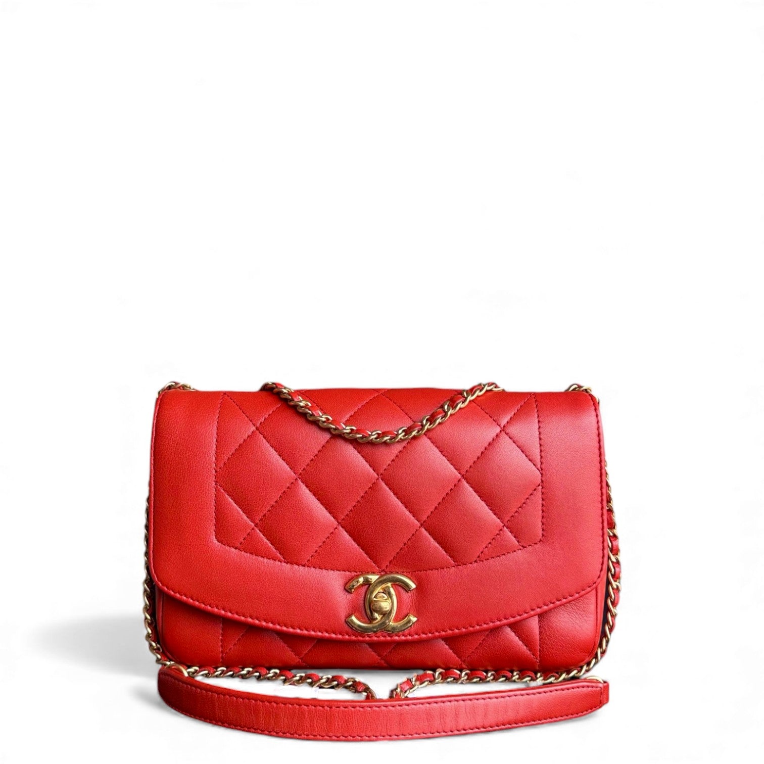 Chanel Diana Reissue Small - 22CM Quilted Lambskin Red Gold Hardware Series 20 (Copy)