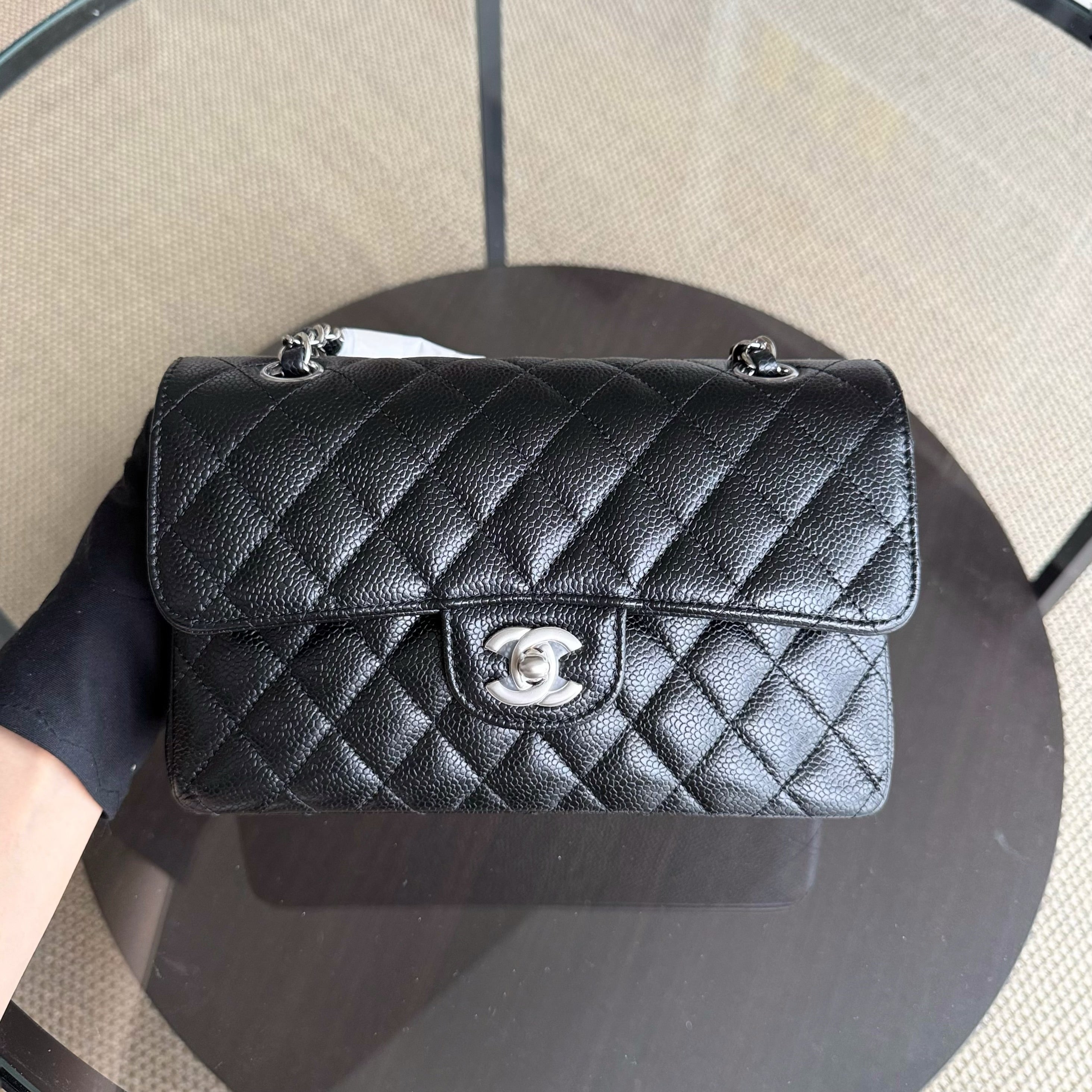 Chanel Classic Flap Small - Caviar 23CM Quilted Black Silver Hardware Series 31