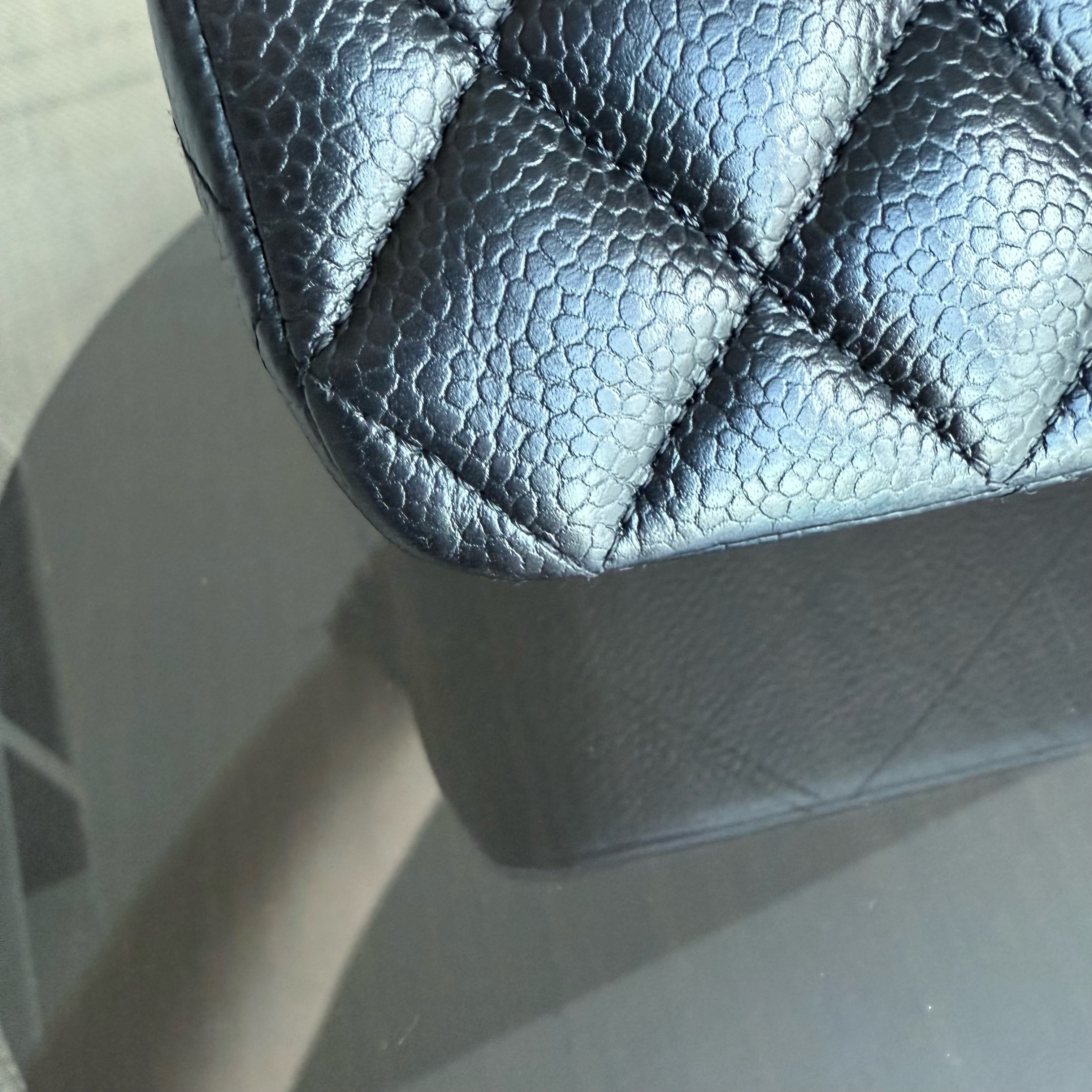 Chanel Classic Flap Medium - Caviar 25CM Quilted Grained Calfskin Black Silver Hardware Series 29
