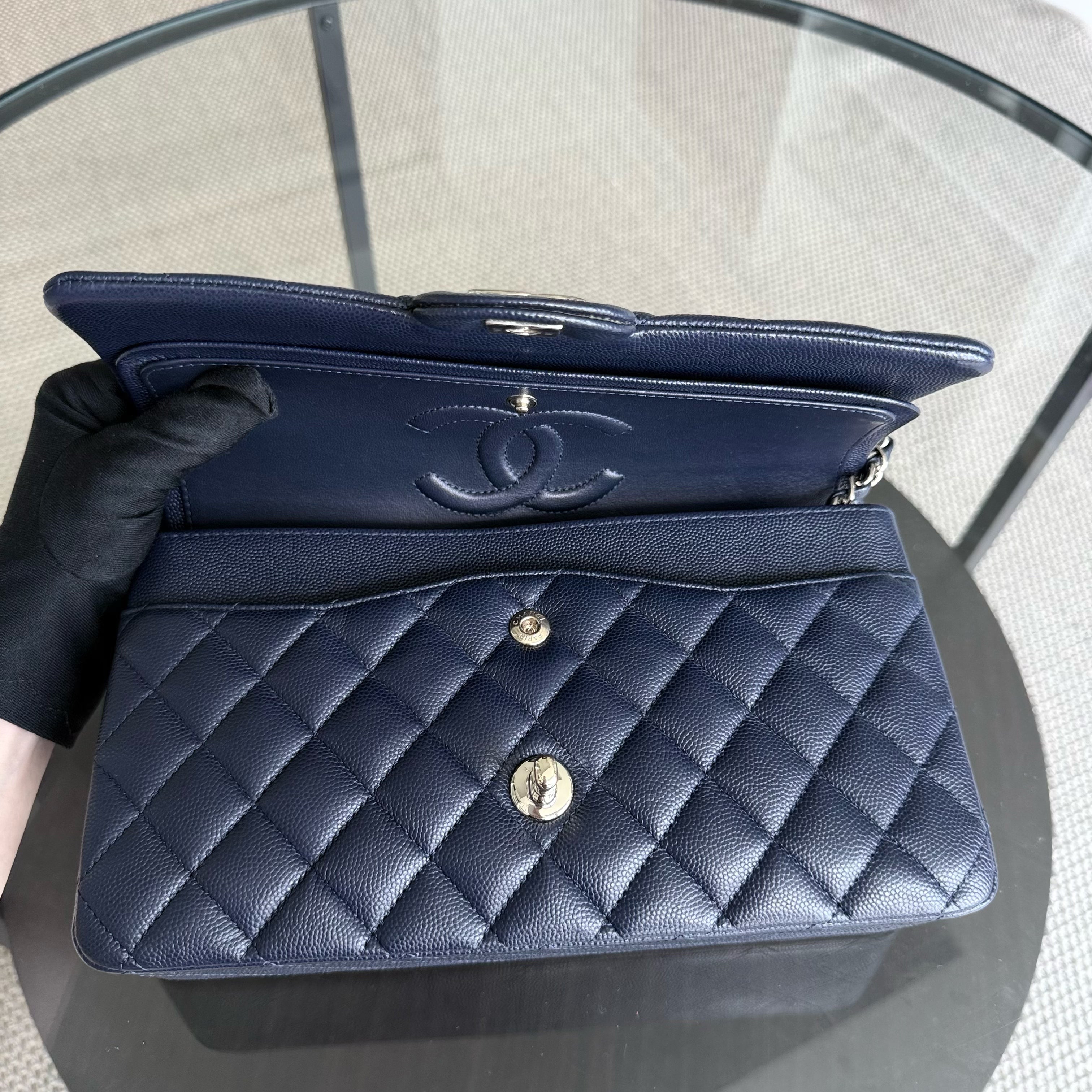 Chanel Classic Flap Medium - Caviar 25CM Quilted Midnight Blue Gold Hardware Series 31