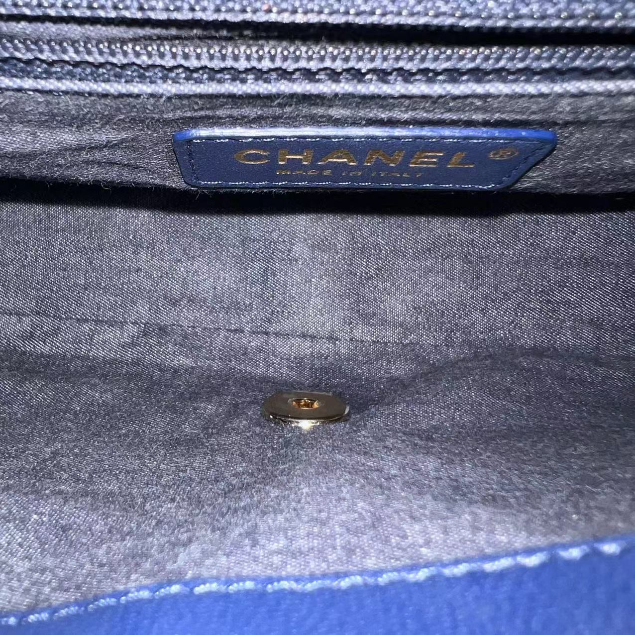 2020 Elegant Resin Chain Classic Flap Quilted Lambskin Dark Blue Two-Tone Golden Hardware No 29