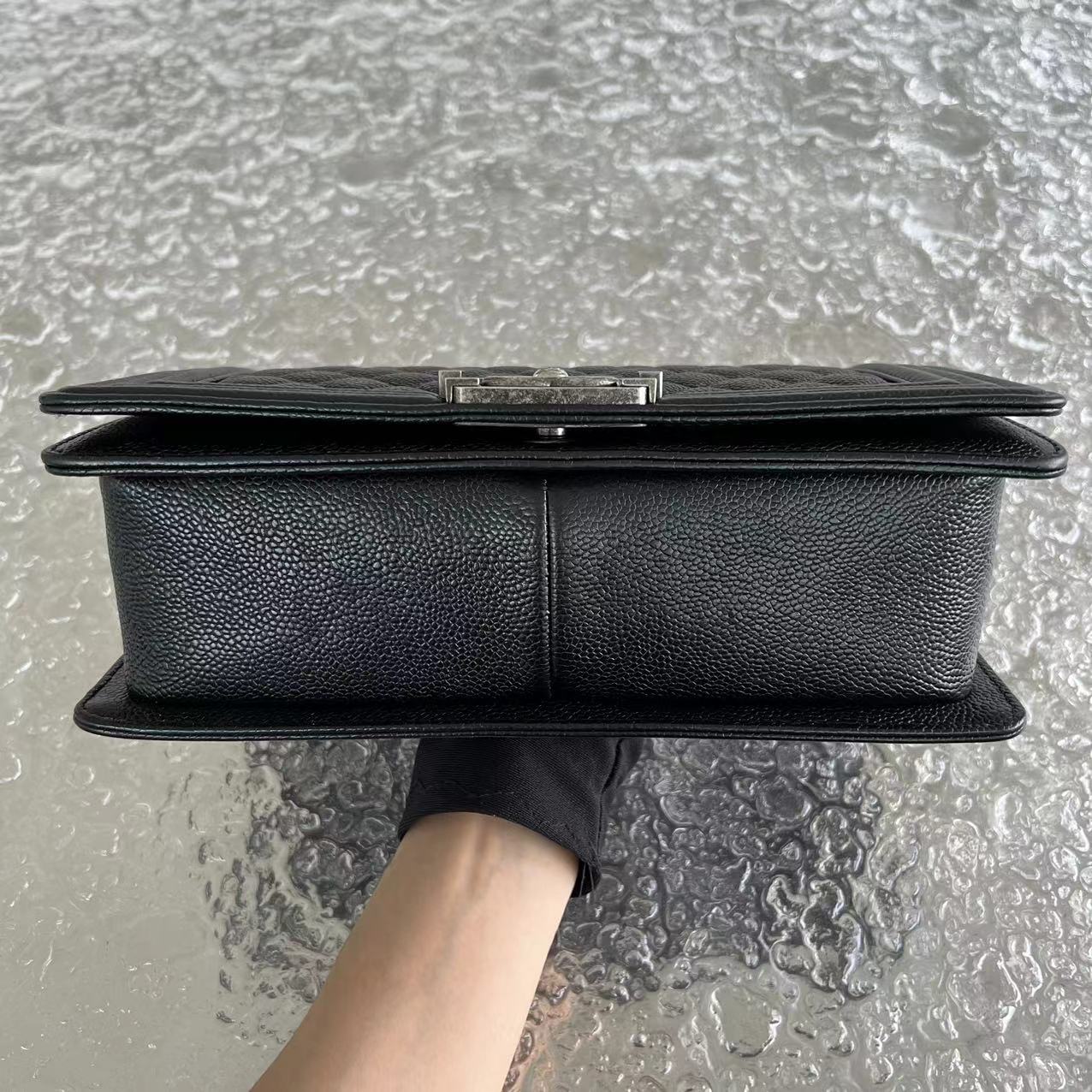 Caviar Boy Old Medium 25CM Quilted Grained Calfskin Black Leboy Ruthenium Silver Hardware Series 19