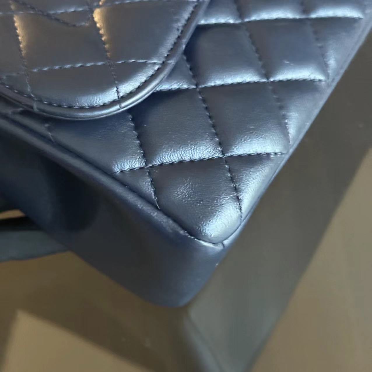 Chanel Chic Flap - Medium 25CM Quilted Lambskin Dark Blue Golden Hardware Series 21