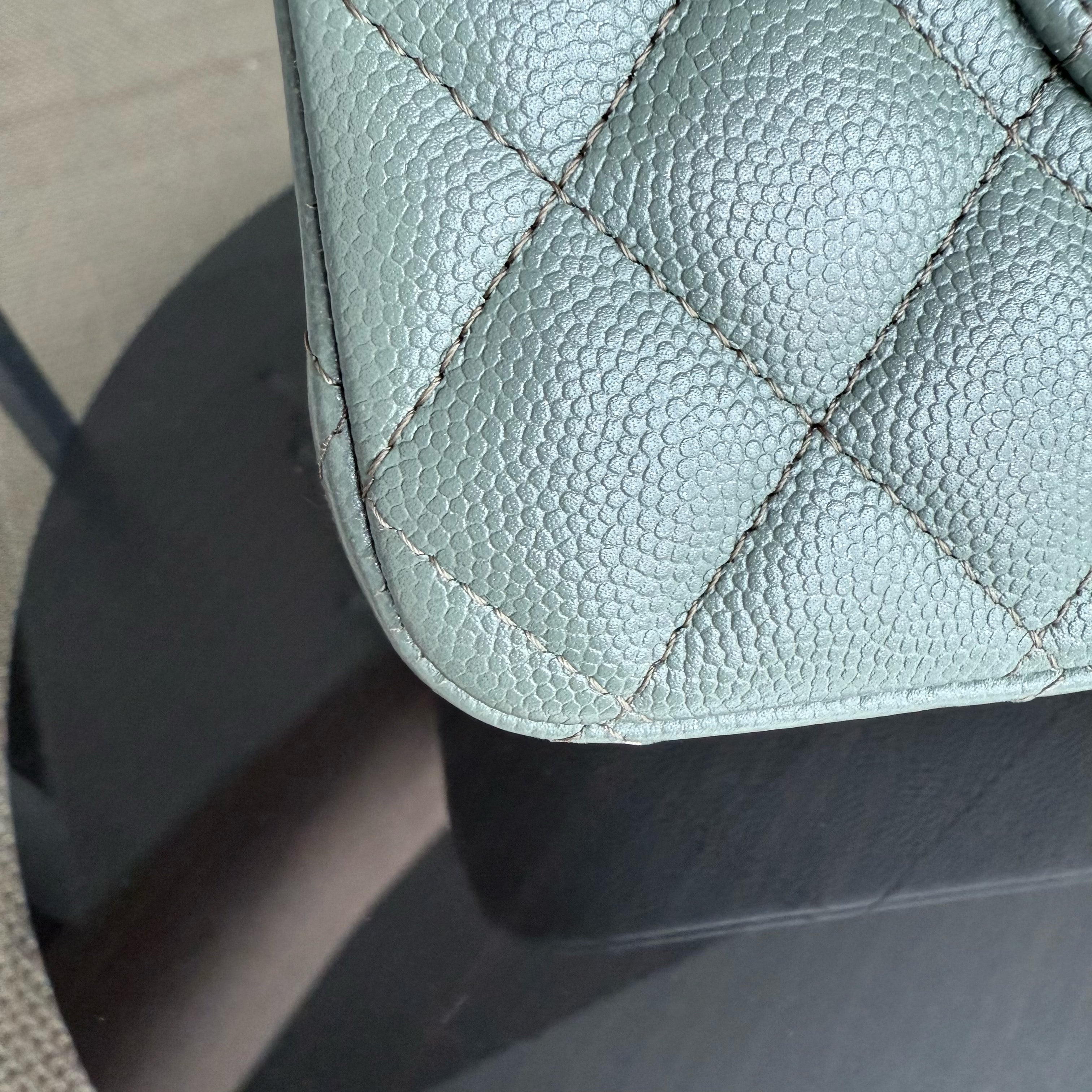 Chanel Classic Flap Medium - Caviar 25CM Quilted Light Green Gold Hardware Series 25