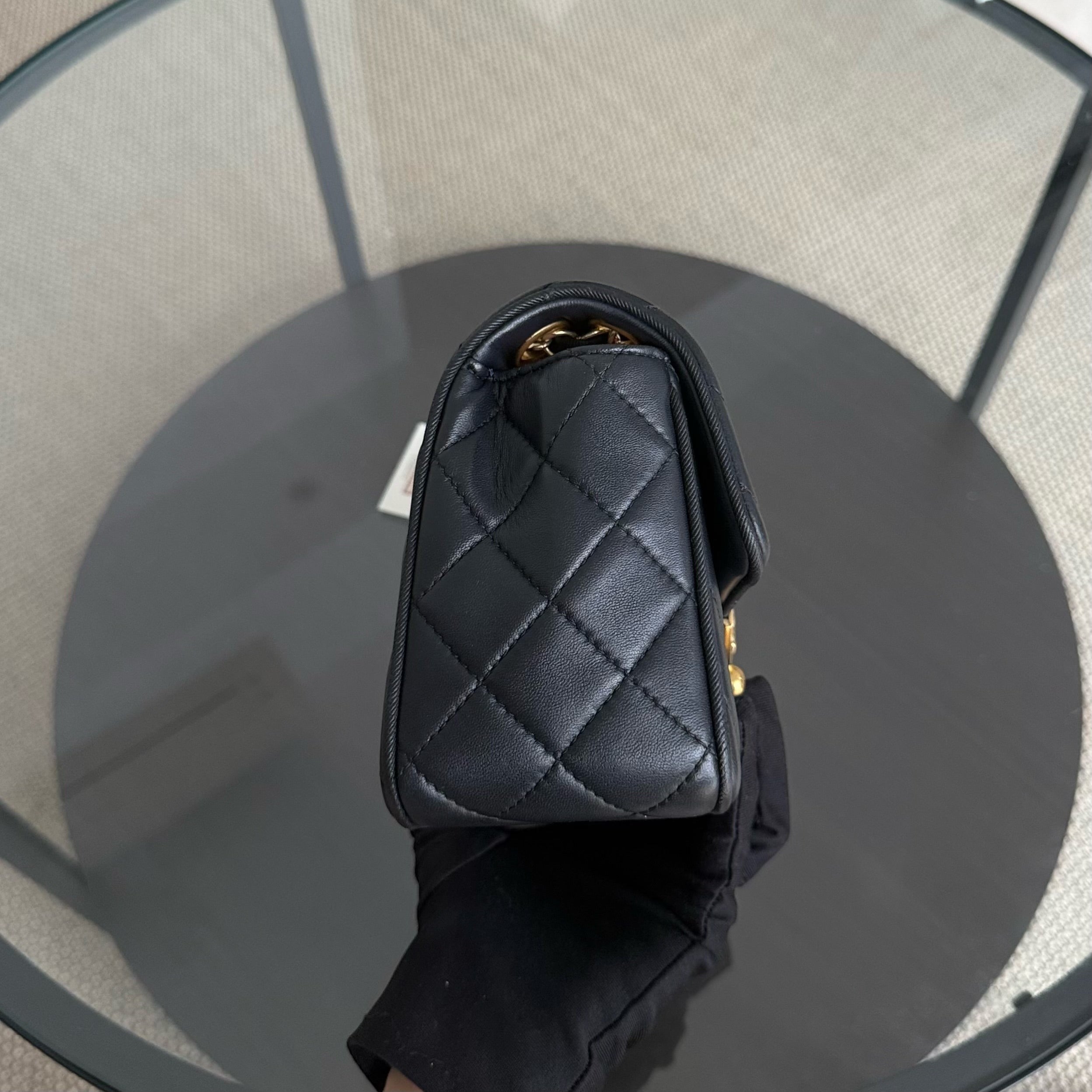 Chanel Flap - Calfskin 21CM Chevron Gold Hardware Series 21