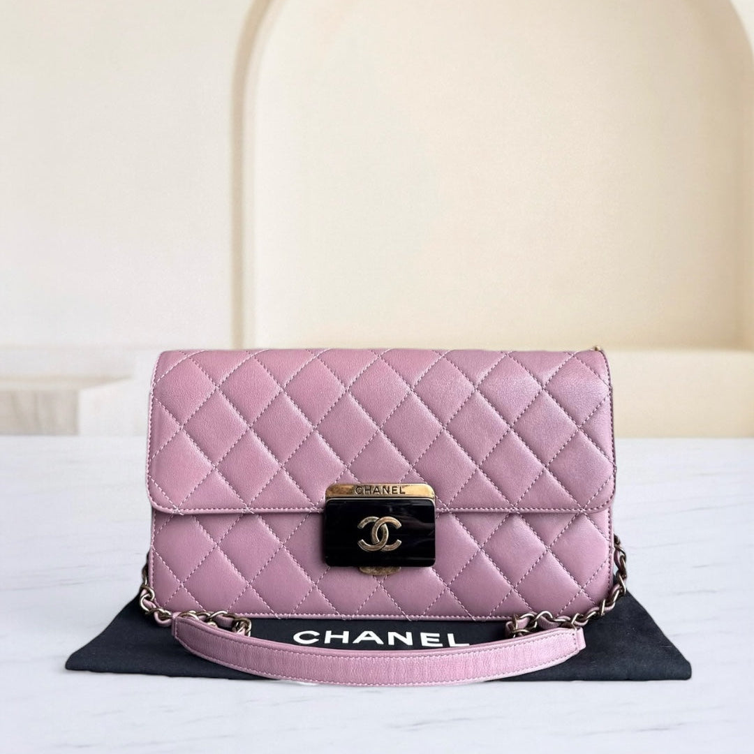 Chanel Beauty Lock Flap - 28CM Quilted Sheetskin  Pink Gold Hardware Series 22