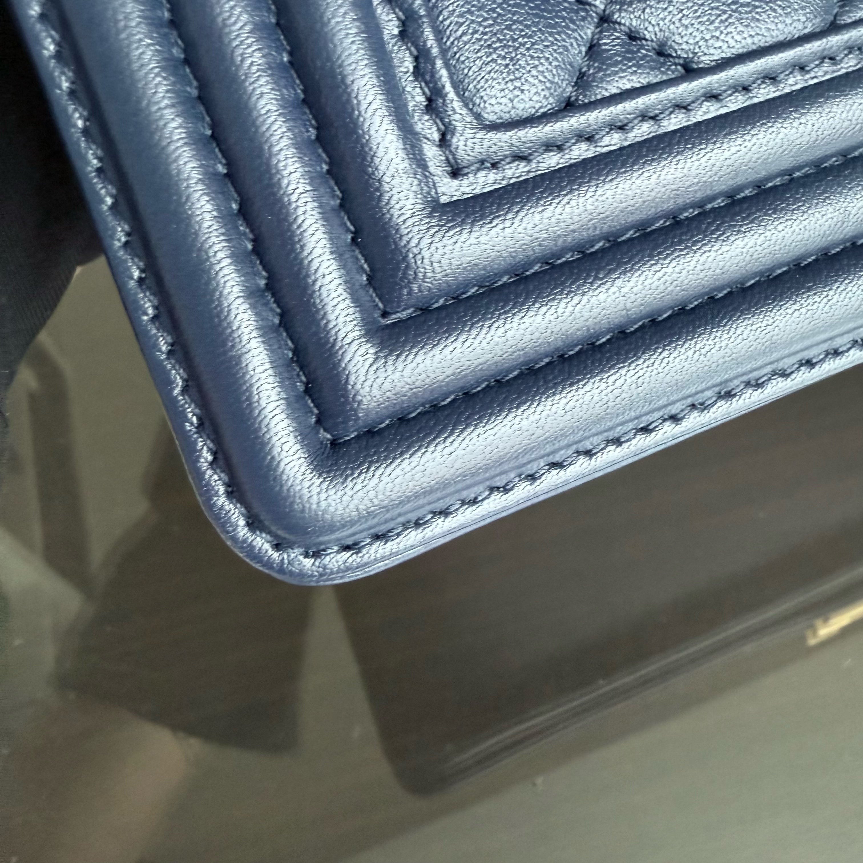 Chanel Boy Meidum - 25CM Quilted Lambskin Dark Blue Gold Hardware Series 21