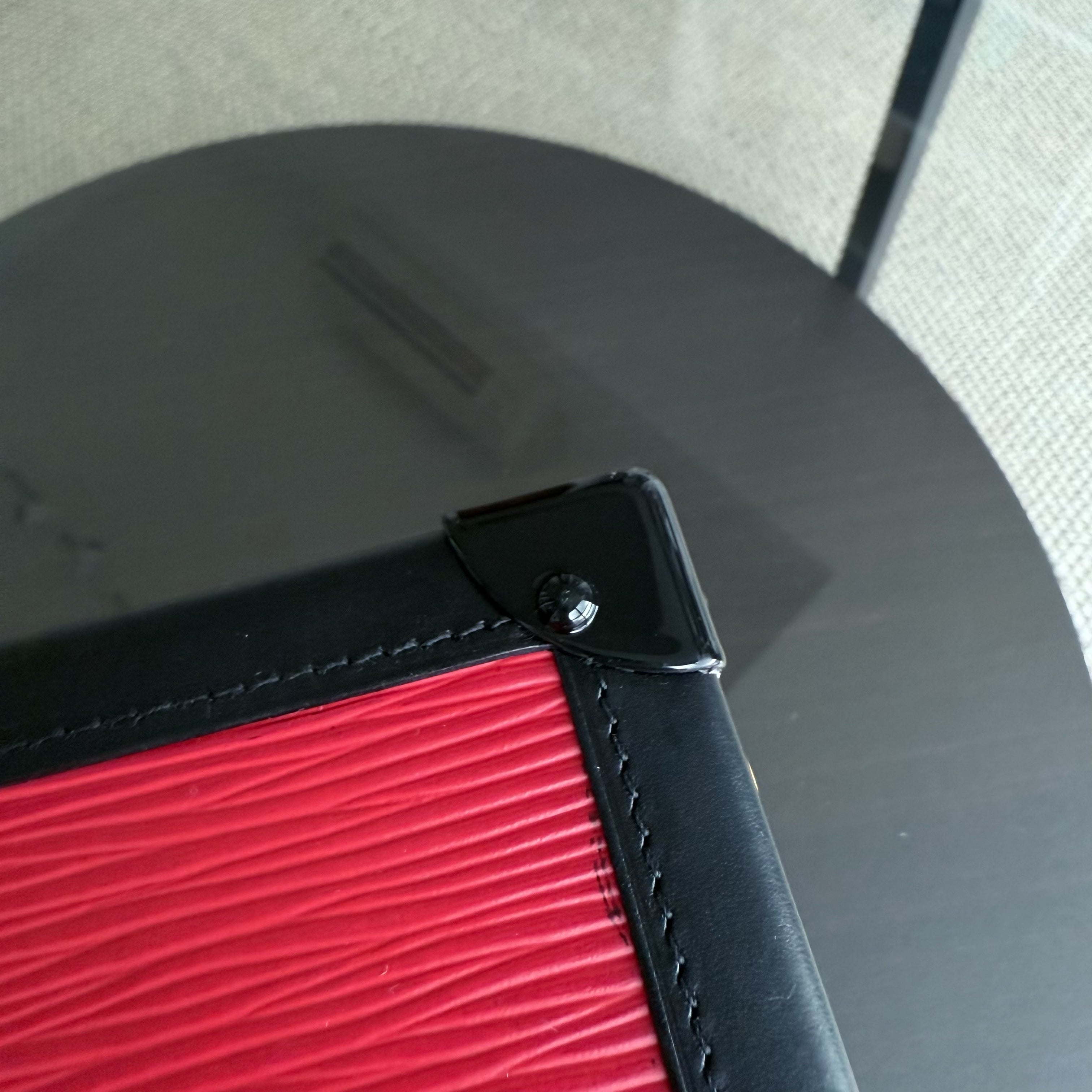 Louis Vuitton Petite Malle - New Edition EPI Leather Red Box Shoulder Bag Gold Hardware Microchip