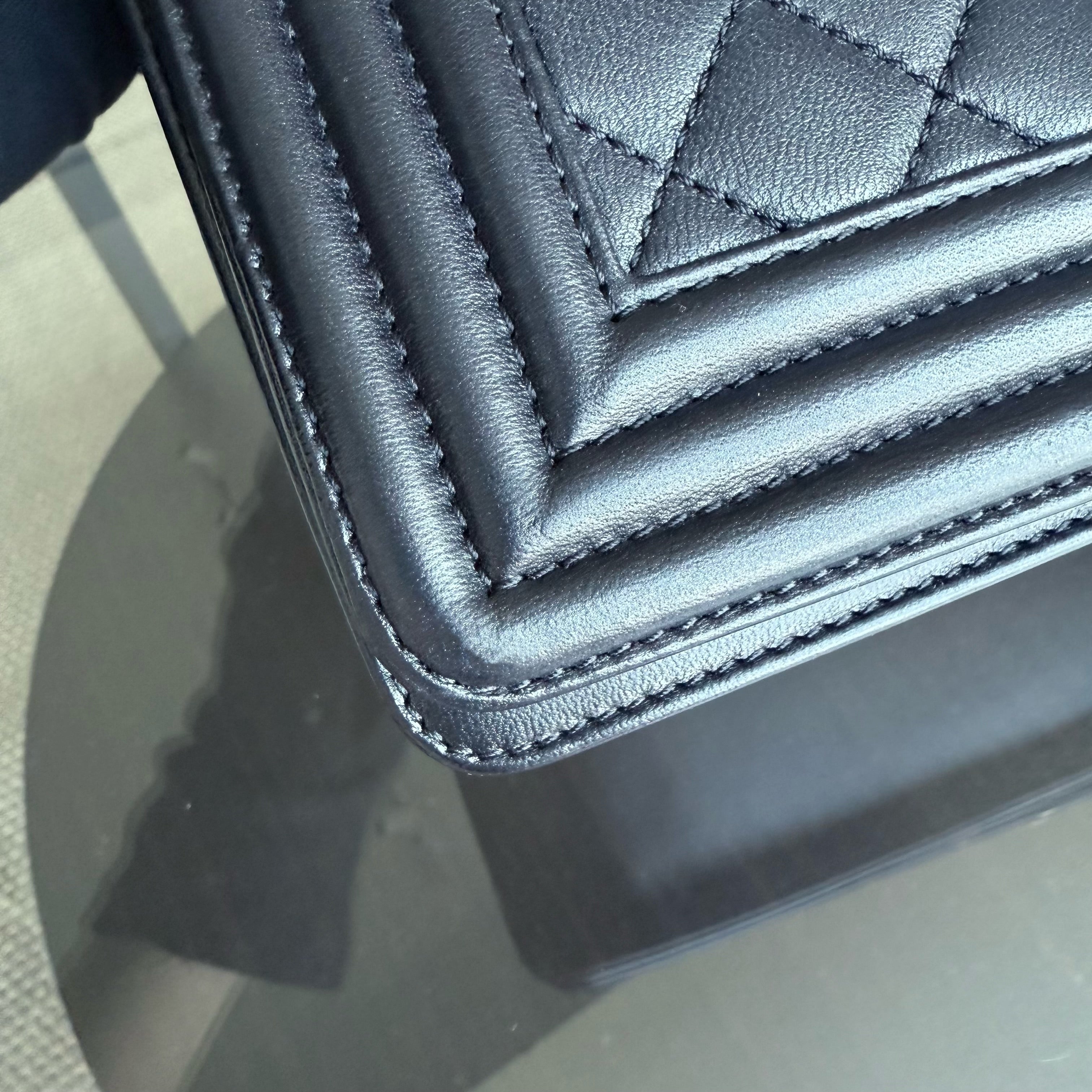 Chanel Boy New Medium - 28CM Quilted Lambskin Black Gold Hardware Series 19