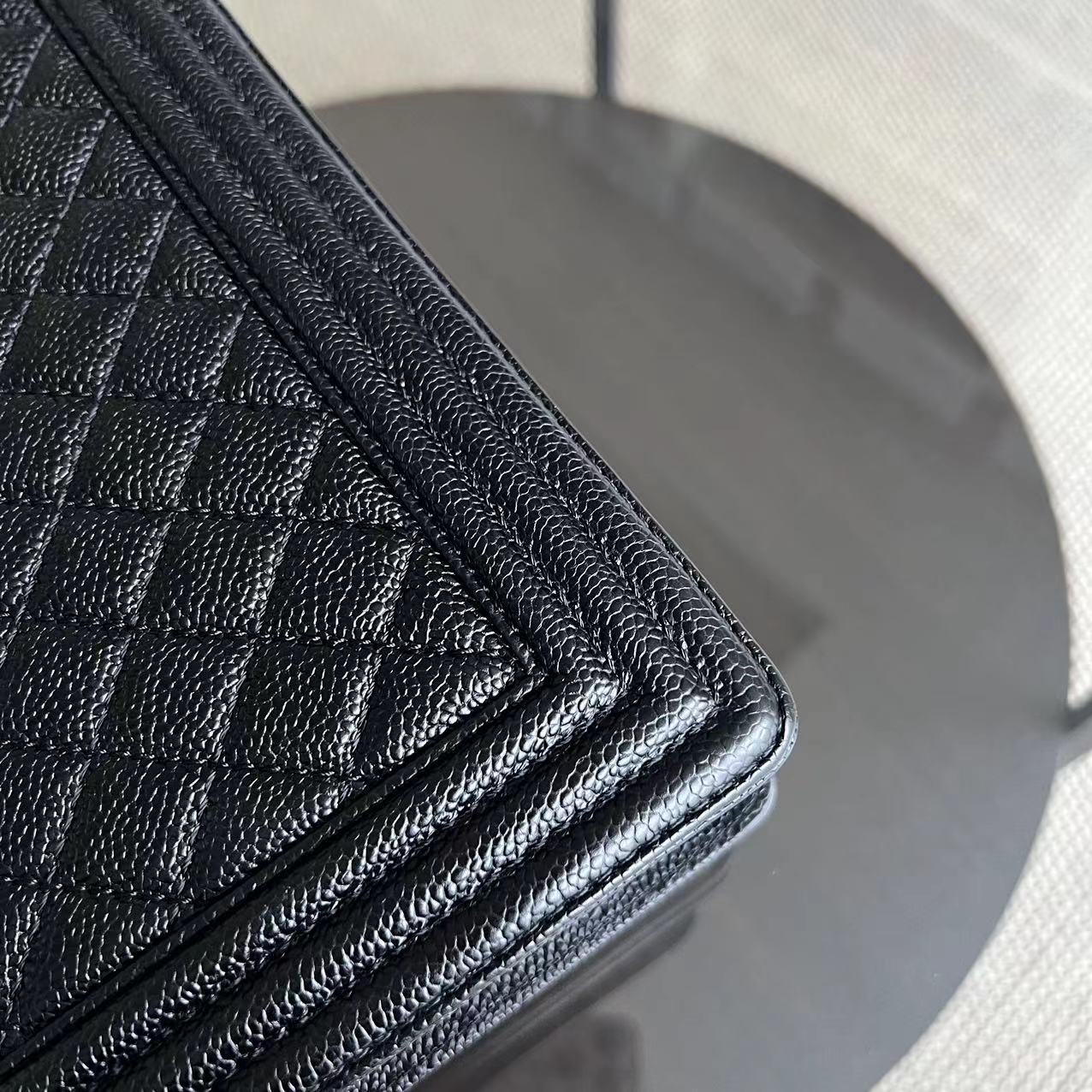 Caviar Boy New Medium 28CM Quilted Grained Calfskin Black Golden Hardware Series 20