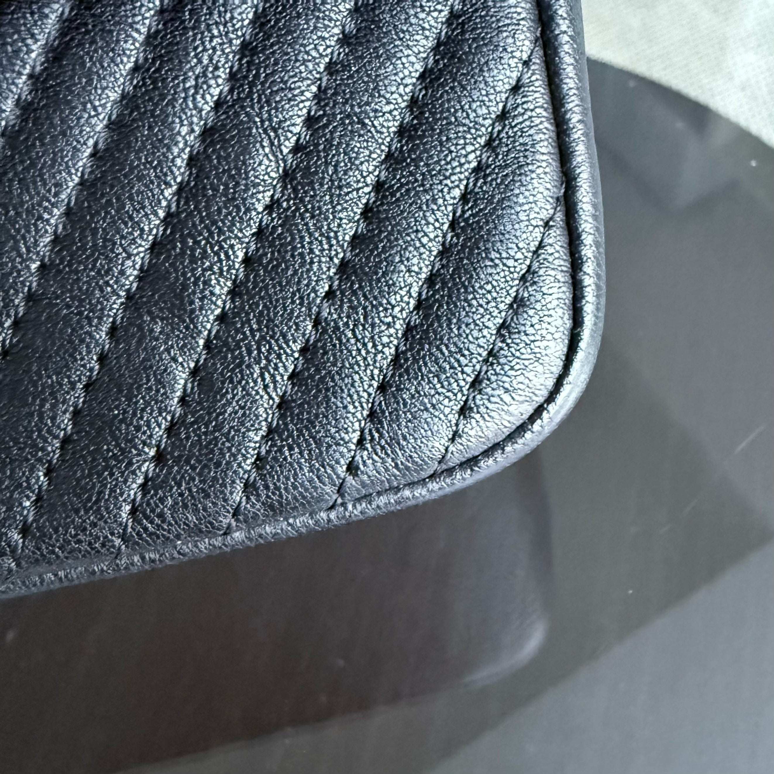 Chanel Seasonal Flap Medium - 25CM Surpique CC Herringbone Medallion Flap Chevron Goatskin Black Gold Hardware