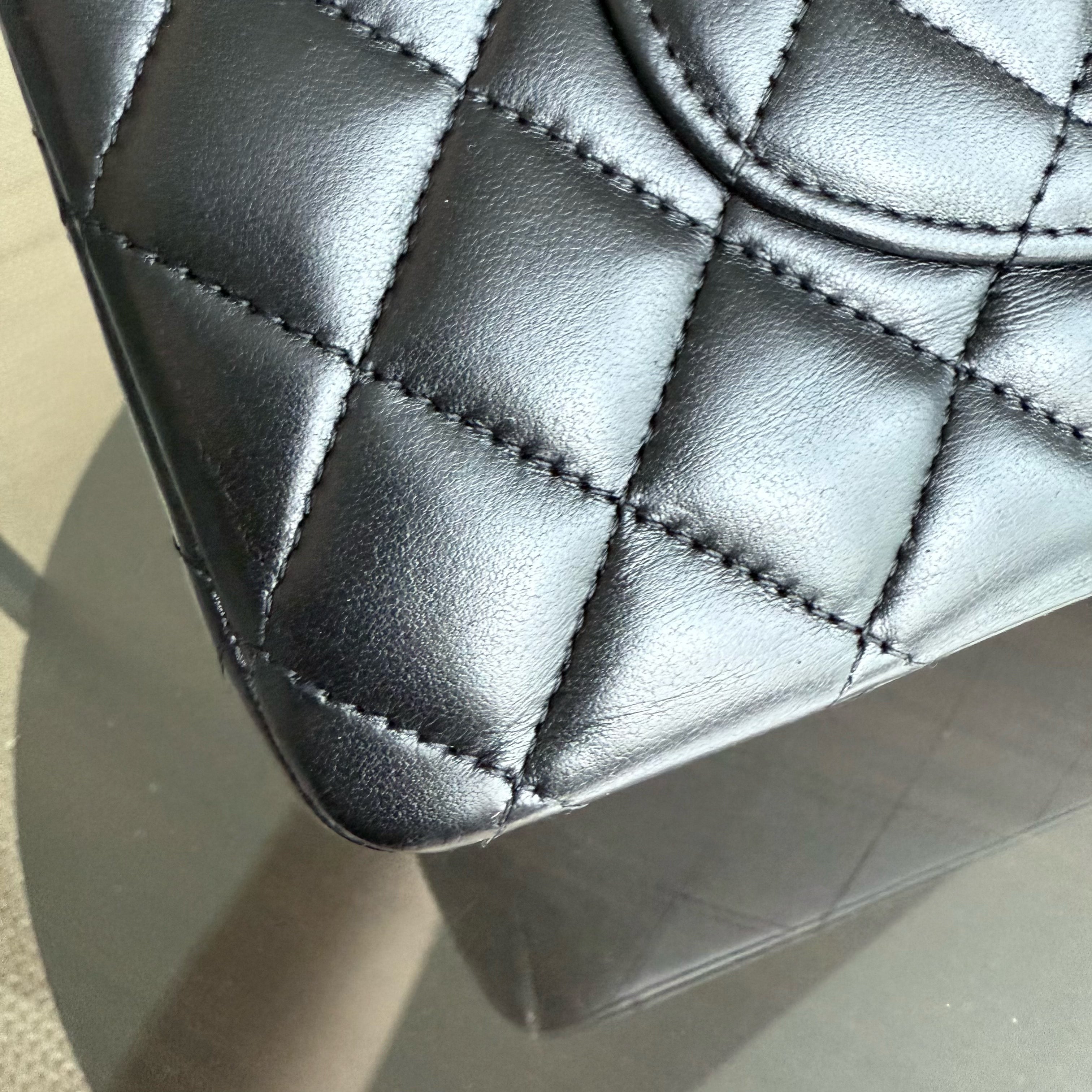 Chanel Classic Flap Medium - 25CM Quilted Lambskin Black Gold Hardware Series 18