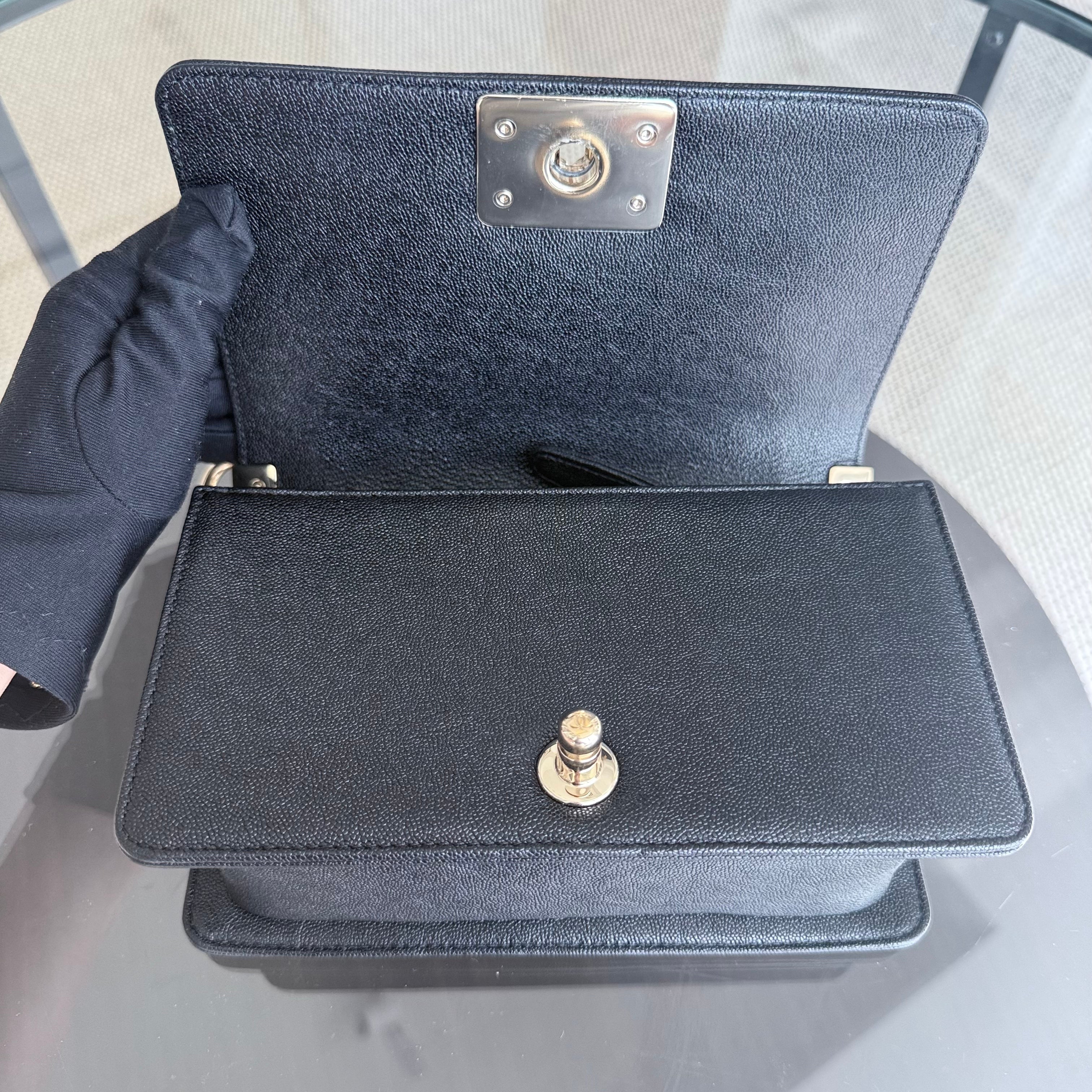 Chanel Boy Small - Caviar 20CM Chevron Black Shiny Gold Hardware Series 27