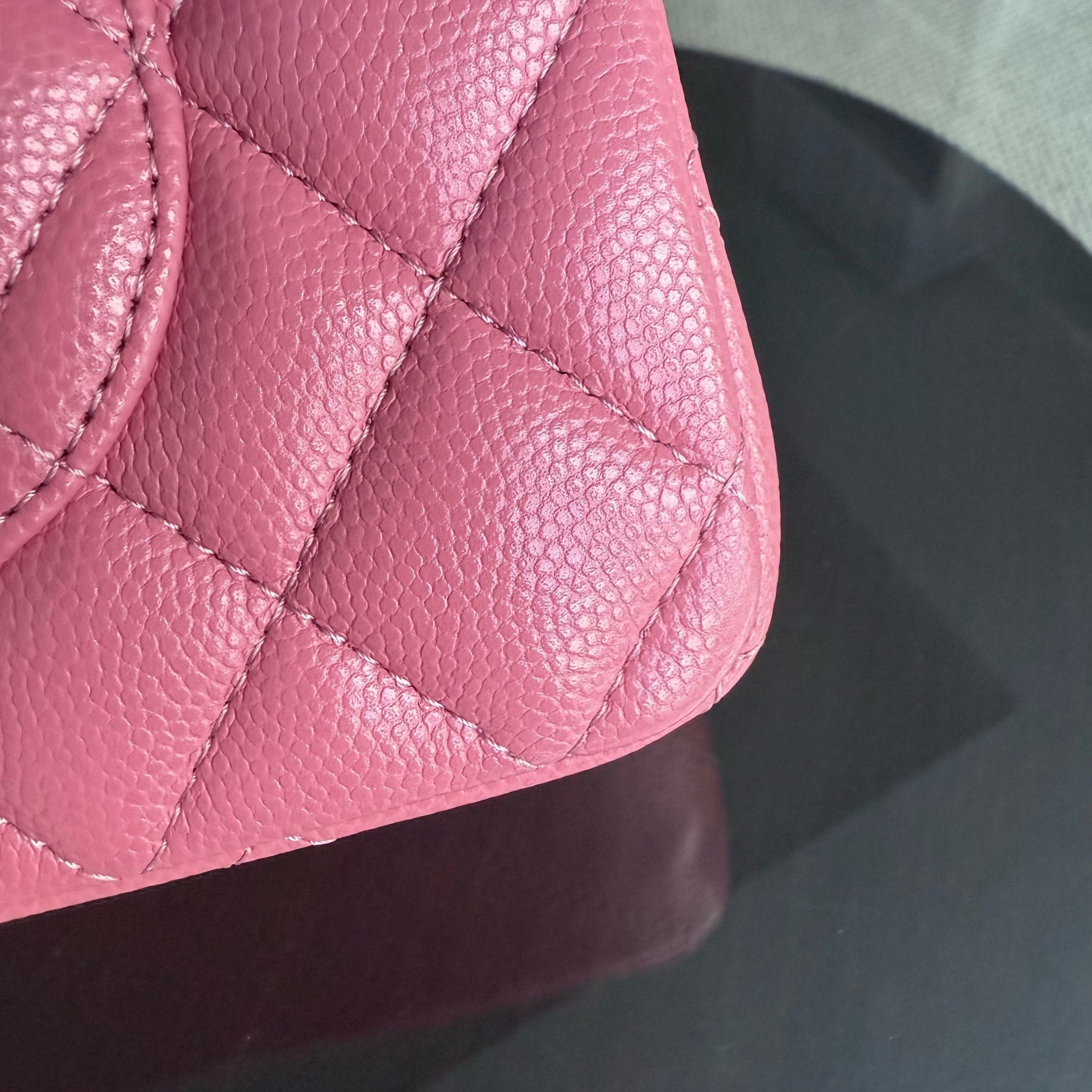 Chanel Classic Flap Small - Caviar 23CM Quilted Grained Calfskin Pink Gold Hardware Series 28