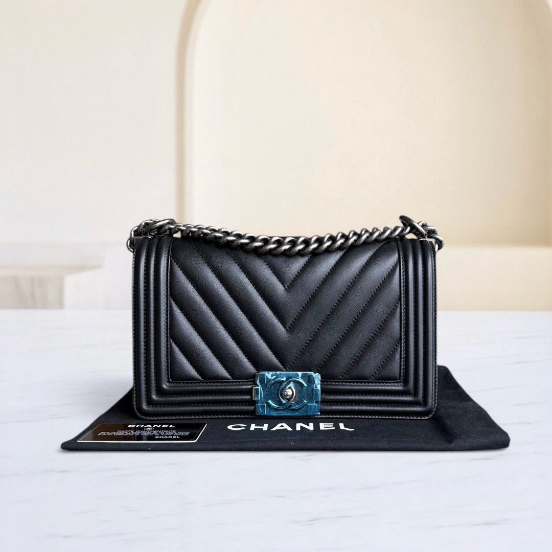 Chanel Boy Medium - 25CM Chevron Calfskin Black Ruthenium Silver Hardware