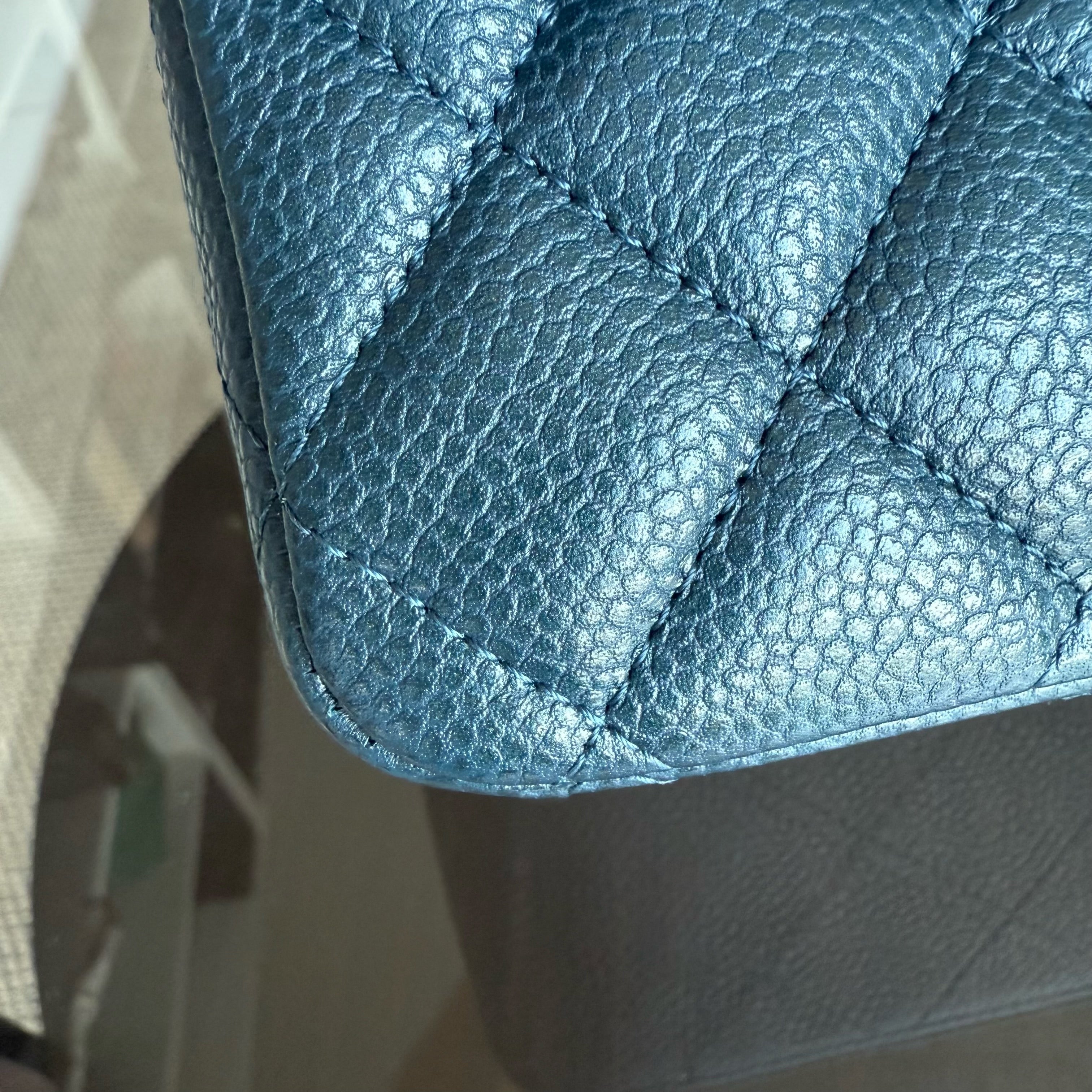 Chanel Classic Flap Medium - Caviar 25CM Quilted Grained Calfskin Blue Green Gold Hardware Series 20
