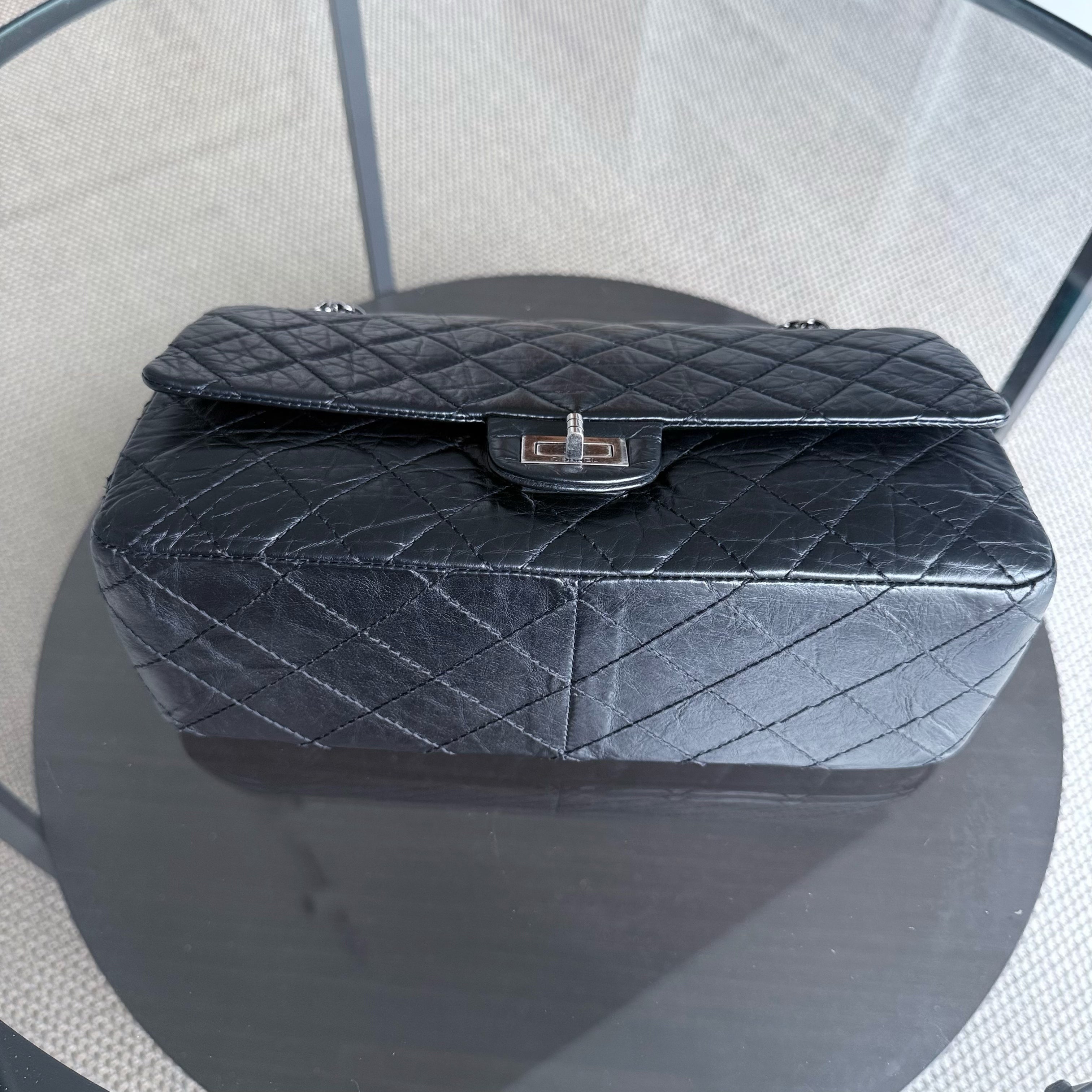 Chanel 2.55 Reissue 226 - Quilted Aged Calfskin 28CM Black Ruthenium Silver Hardware Series 13