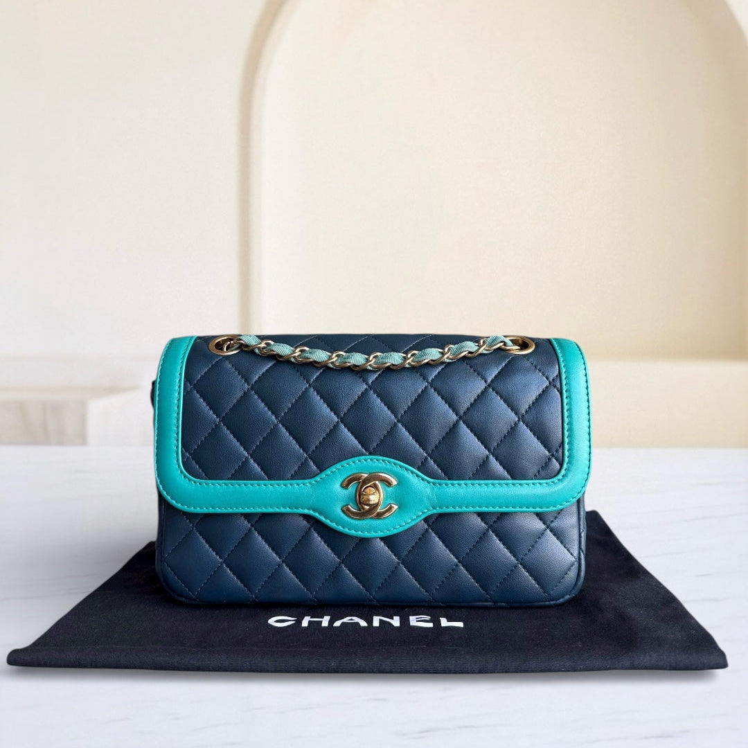 Chanel Seasonal Two-tone Flap Small - Quilted Lambskin Pink Burgundy Gold Hardware Series 23