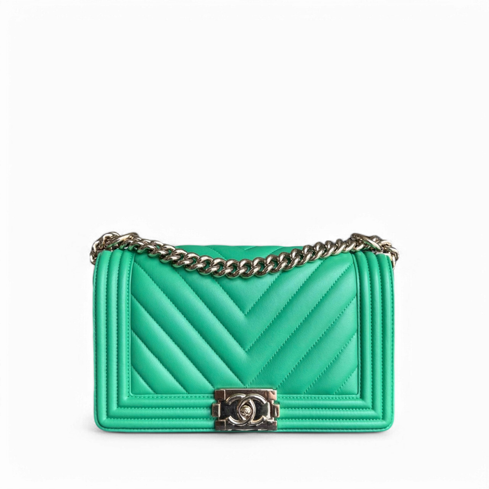 Chanel Boy Medium - 25CM Chevron Calfskin Green Gold Hardware Series 23