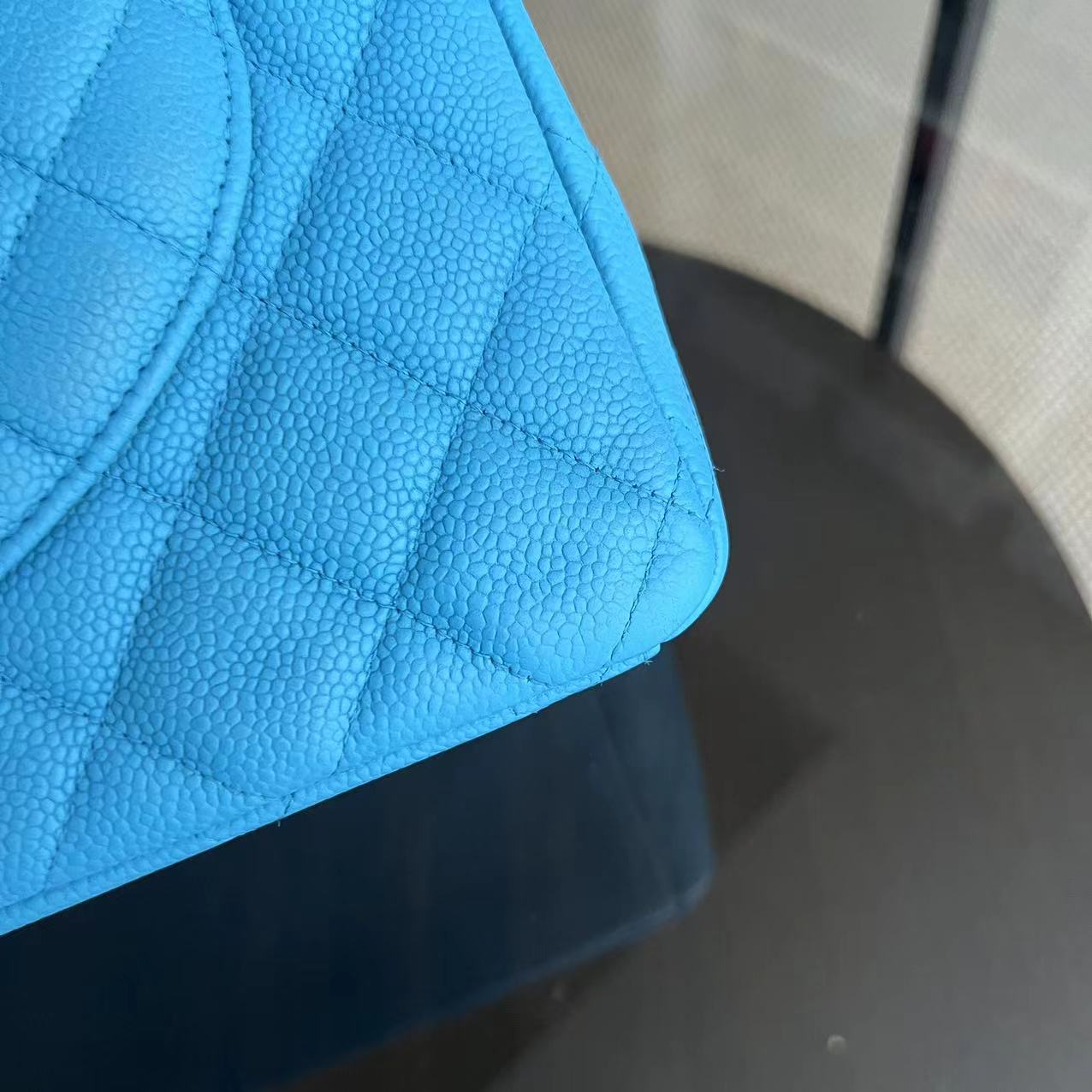 BALANCE of Maxi Classic Flap Caviar Double Flap Quilted Grained Calfskin Blue Silver Hardware Series 17