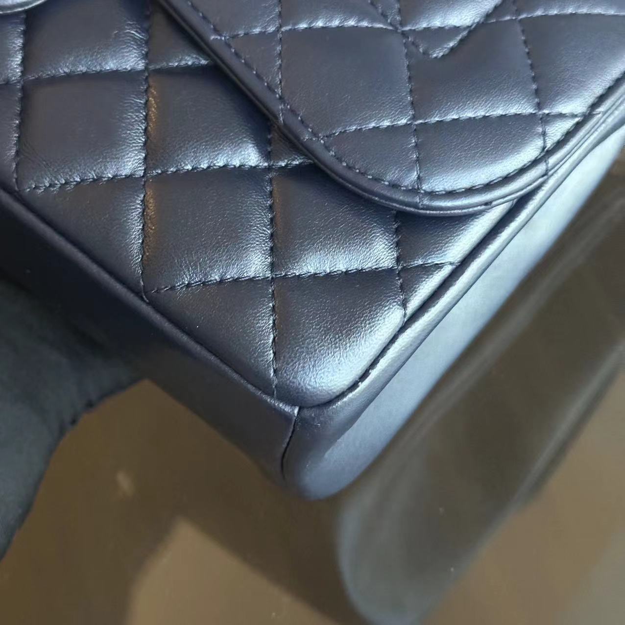 Chanel Chic Flap - Medium 25CM Quilted Lambskin Dark Blue Golden Hardware Series 21