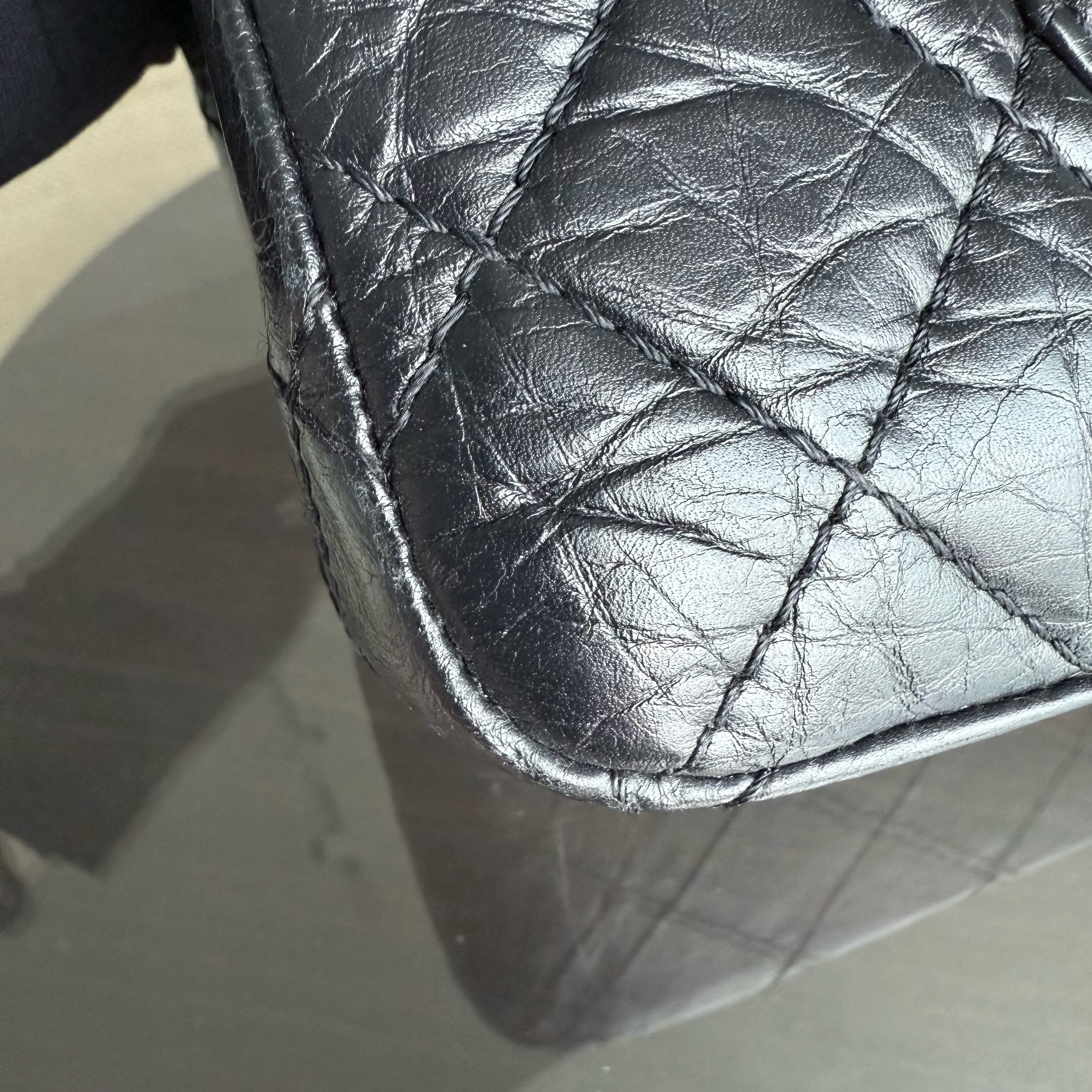Chanel 2.55 Reissue 226 - Quilted Aged Calfskin 28CM Black Ruthenium Silver Hardware Series 13