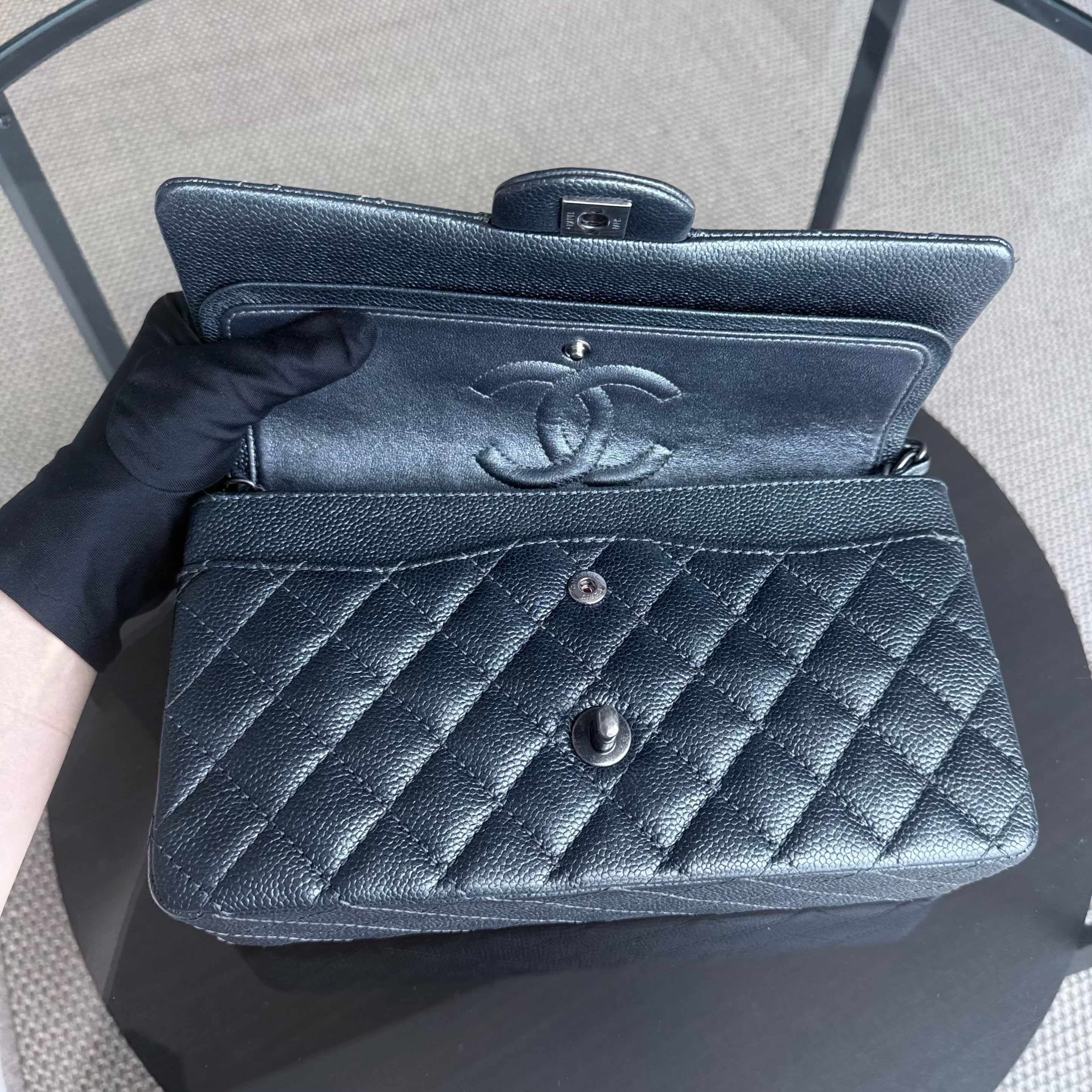 Chanel Classic Flap Medium - Caviar 25CM Quilted Grained Calfskin Iridescent Charcoal Dark Grey Gray Ruthenium Silver Hardware Series 20