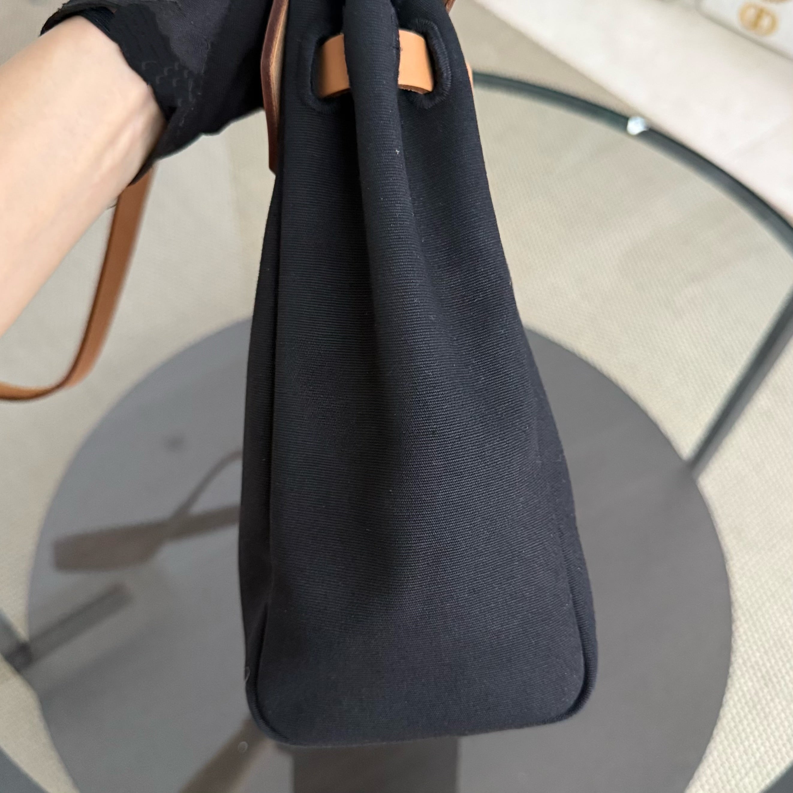 Hermes Herbag Zip 31 Plain Cloth Black PHW Stamp P