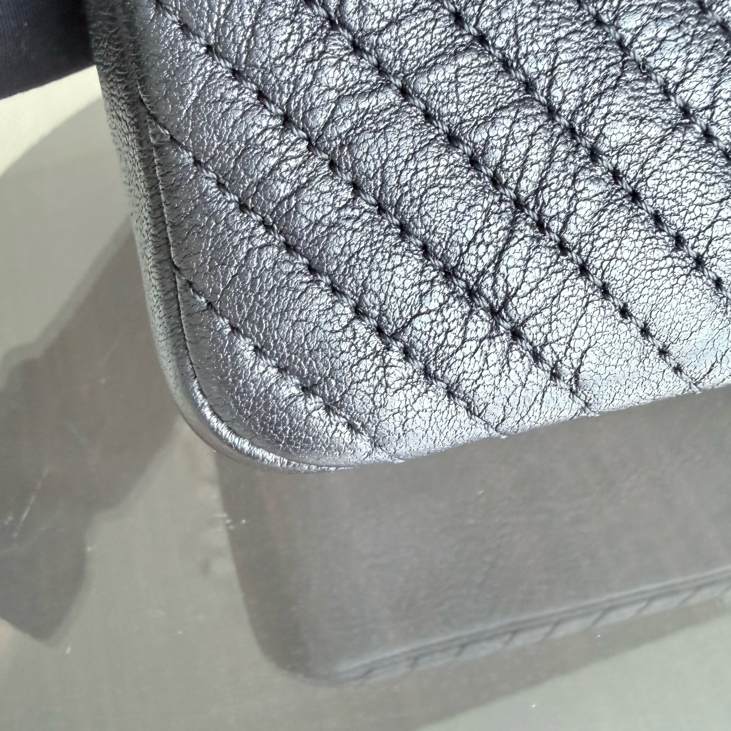 Chanel Seasonal Flap - Medium 25CM Chevron Surpique CC Herringbone Medallion Calfskin Flap Black Gold Hardware Series 21