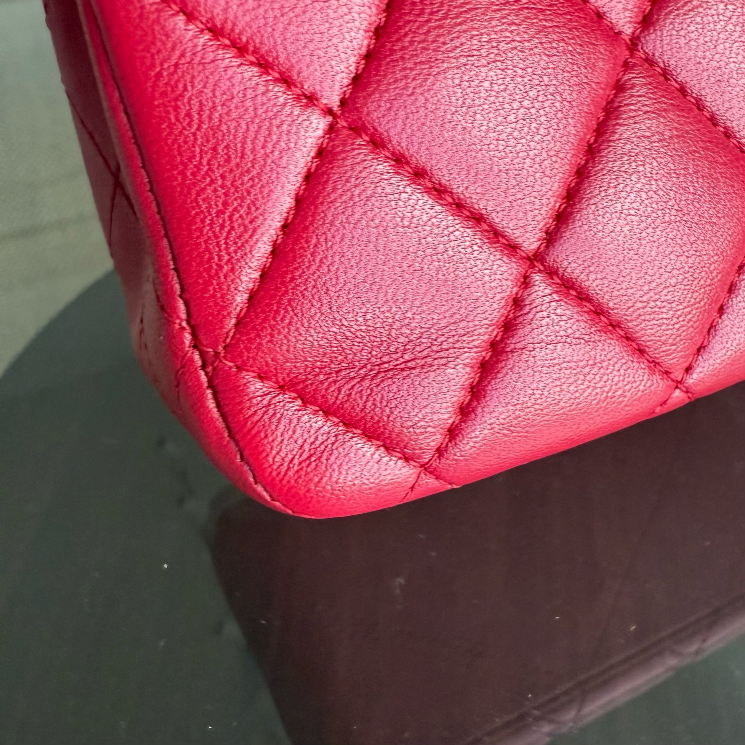 Chanel Classic Flap Medium - Quilted Lambskin 25CM Red Gold Hardware Series 23