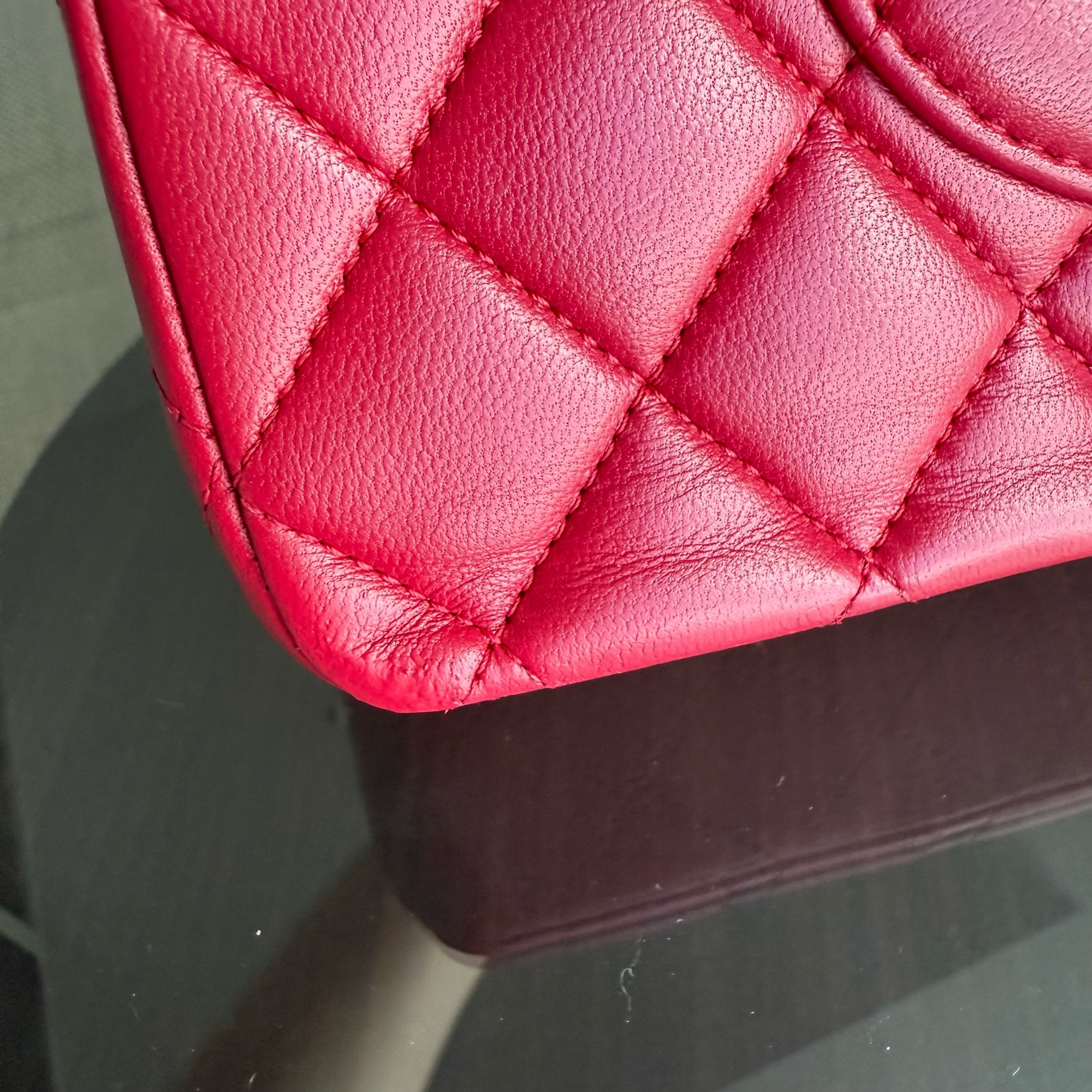 Chanel Classic Flap Medium - Quilted Lambskin 25CM Red Gold Hardware Series 23