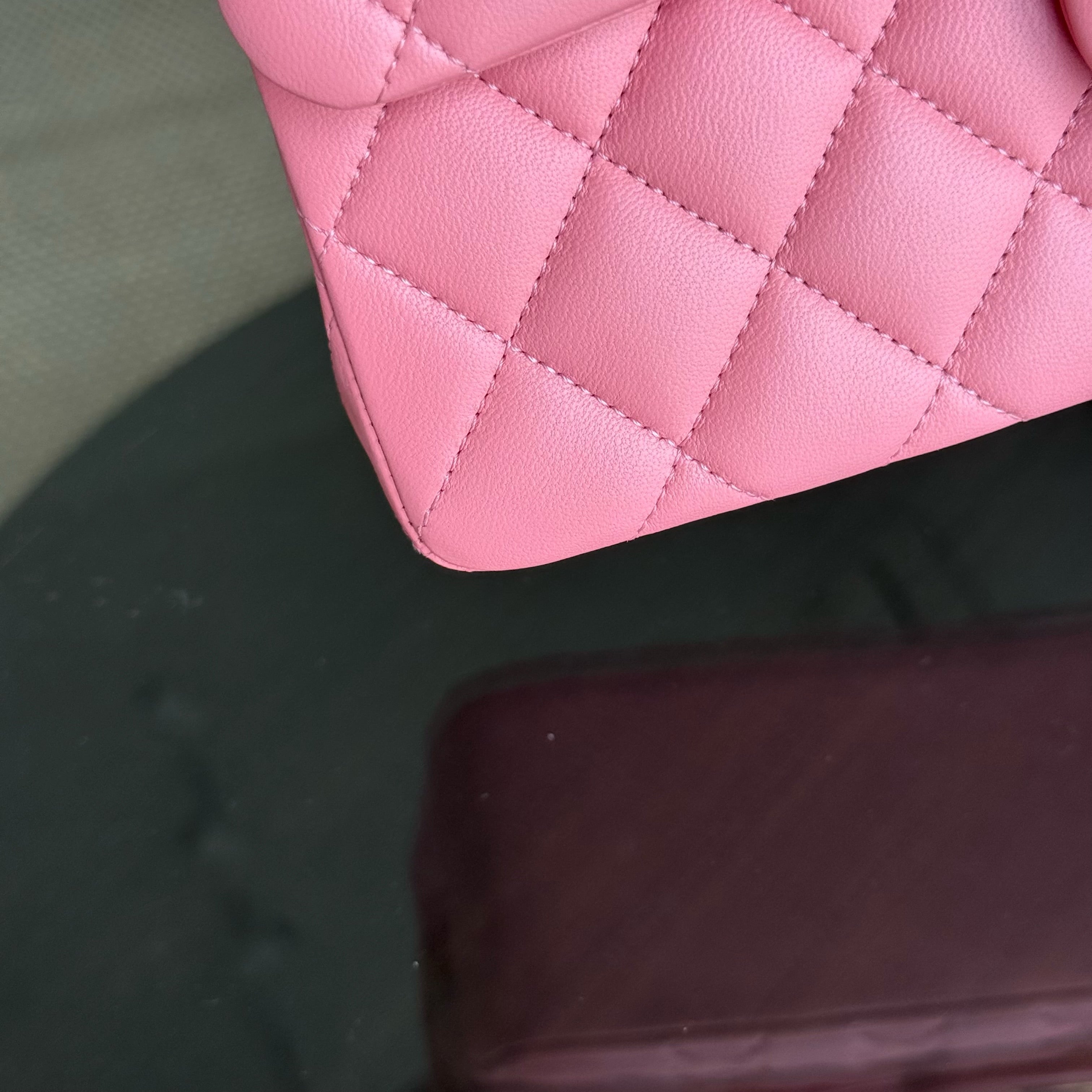 Chanel Classic Flap Small - Lambskin 23CM Quilted Pink Gold Hardware Series 27