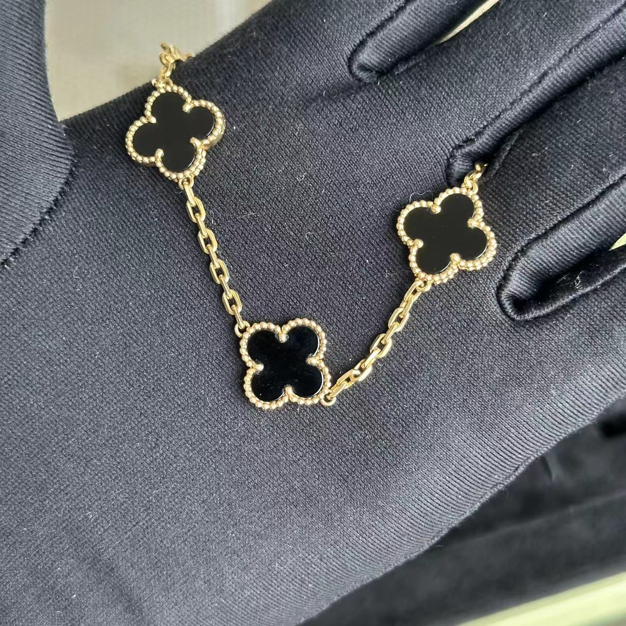 Van Cleef & Arpels VCA 5 Motif Vintage Alhambra Bracelet Onyx 18k Yellow Gold