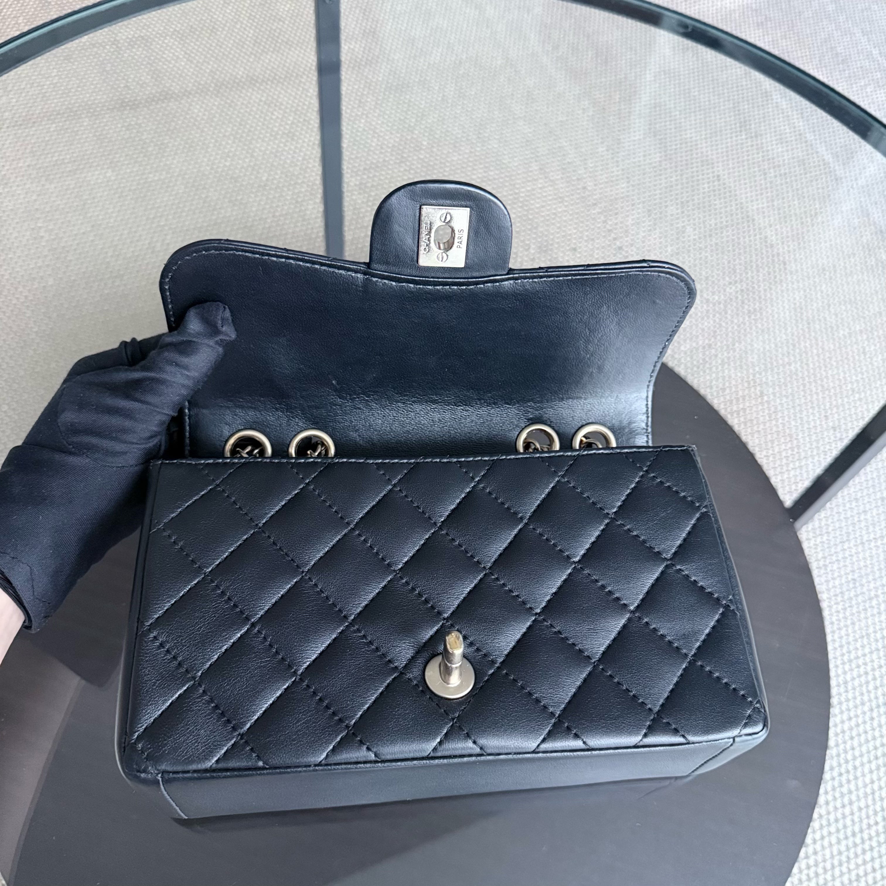 Chanel Mademoiselle Chic Flap Small - 23CM Quilted Lambskin Black Gold Hardware Series 21