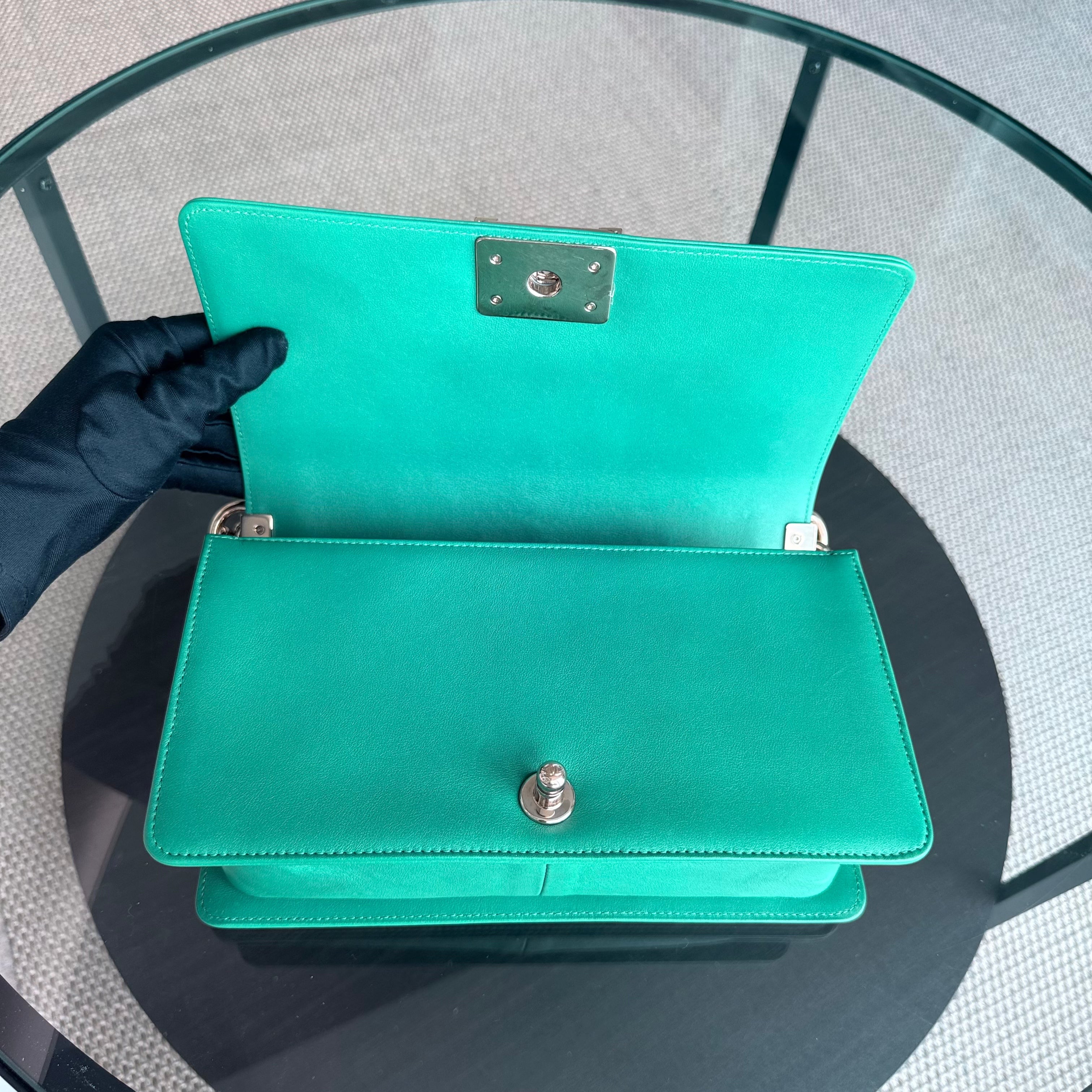 Chanel Boy Medium - 25CM Quilted Lambskin Green Gold Hardware Series 28