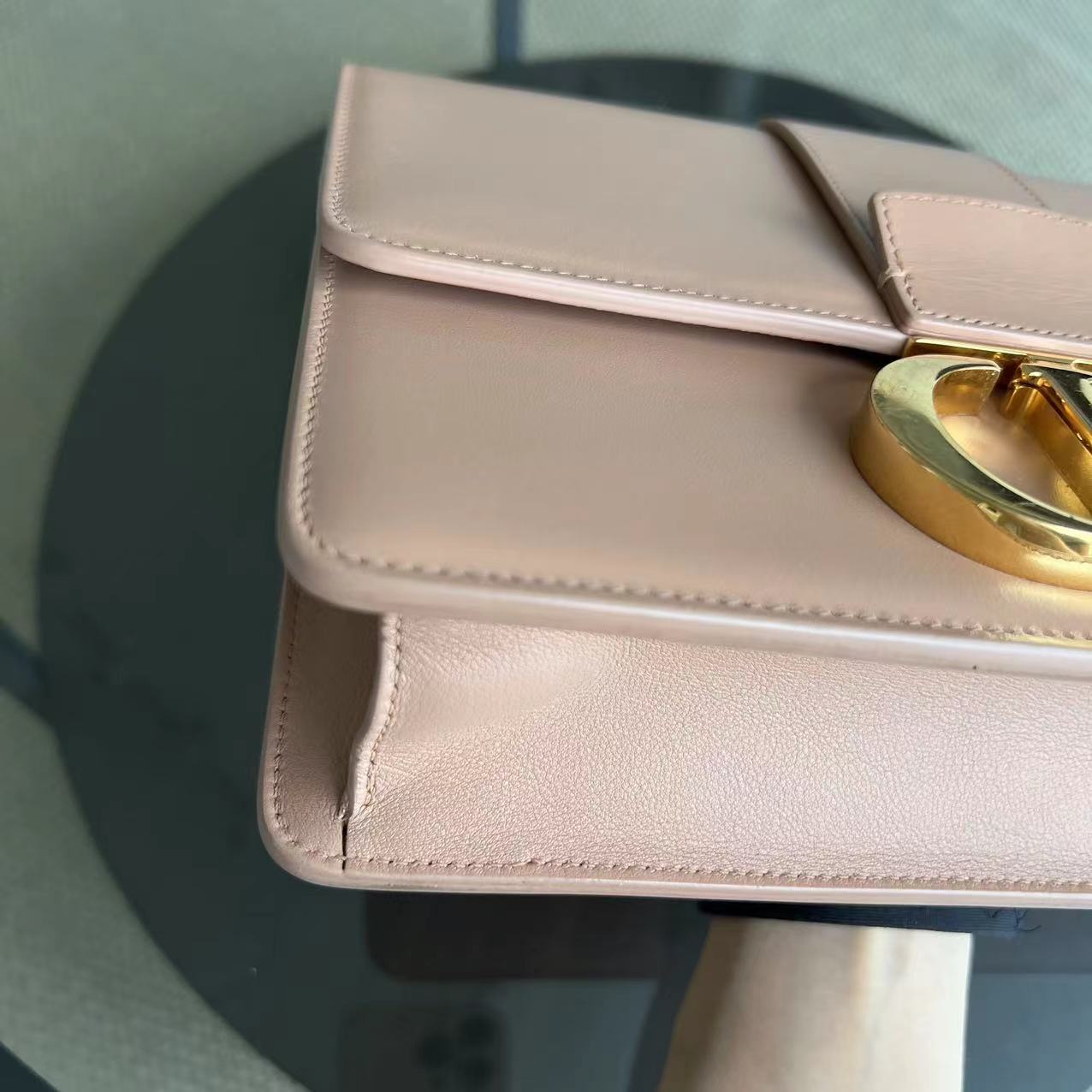 Dior 30 Montaigne Medium - Smooth Calfskin Nude Beige Golden Hardware