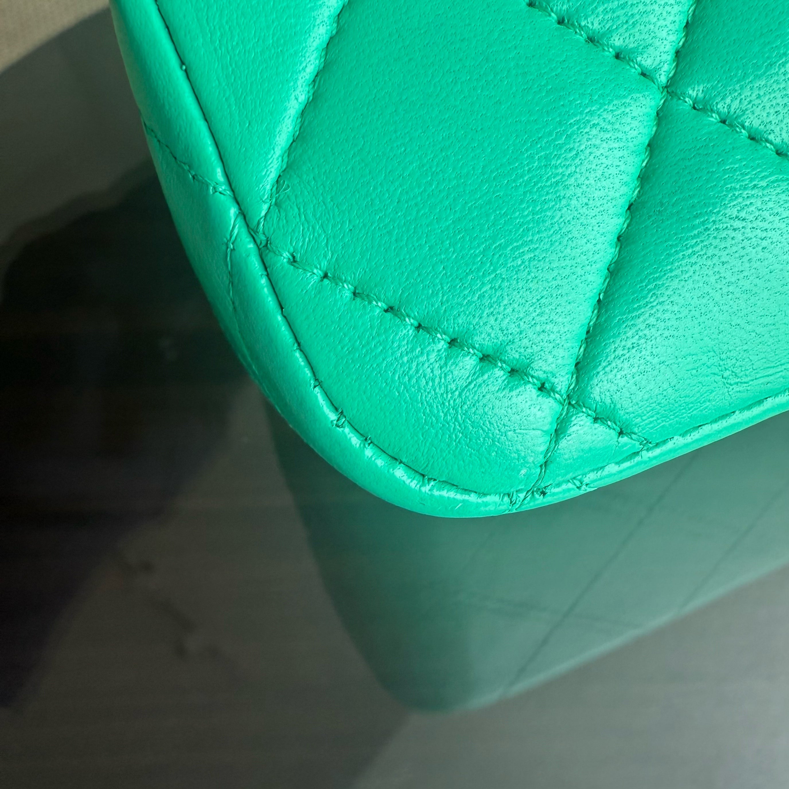 Chanel Classic Flap Medium - 25CM Quilted Lambskin Green Gold Hardware Series 18