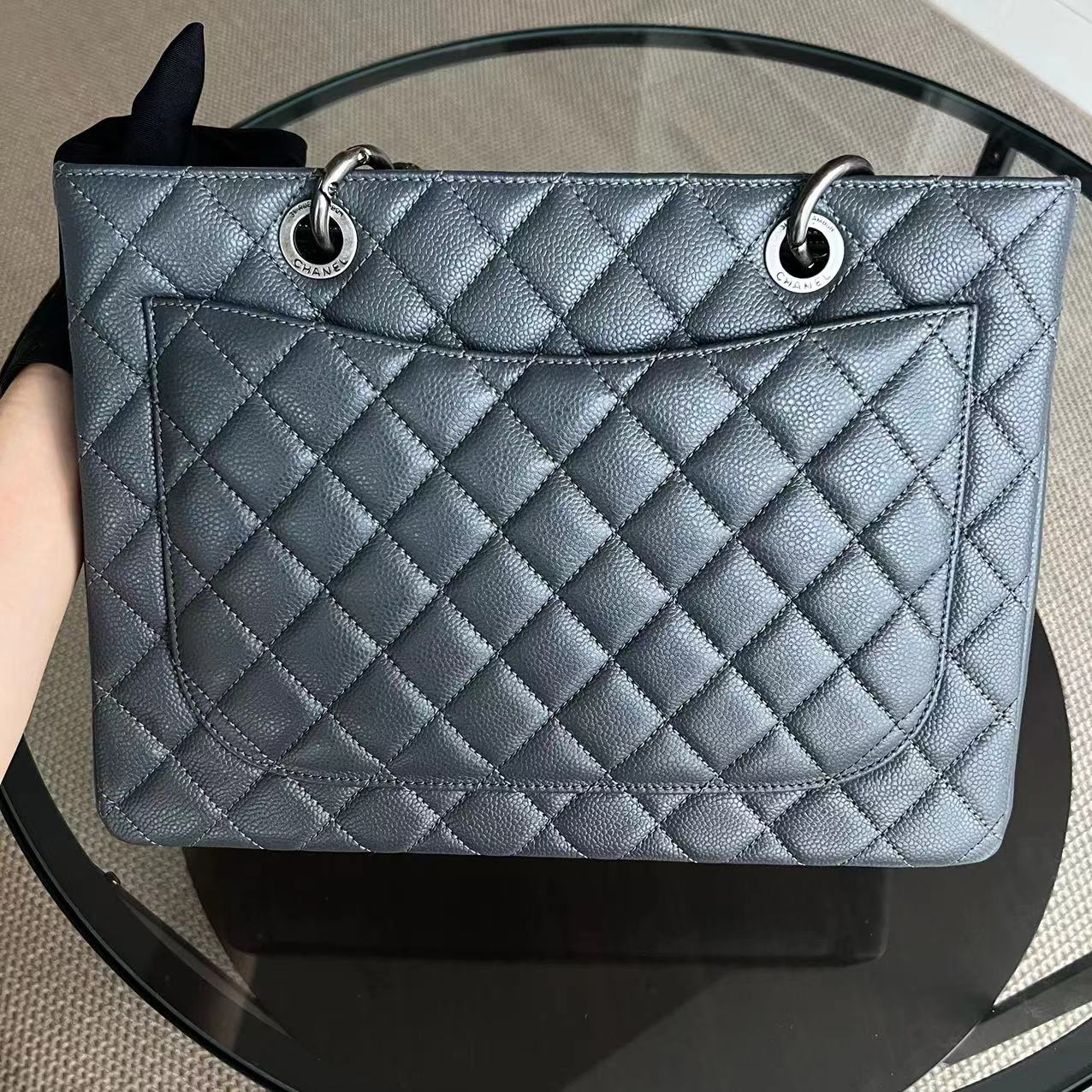Caviar GST Grand Shopping Tote Quilted Grained Calfskin Grey Silver Hardware Series 13
