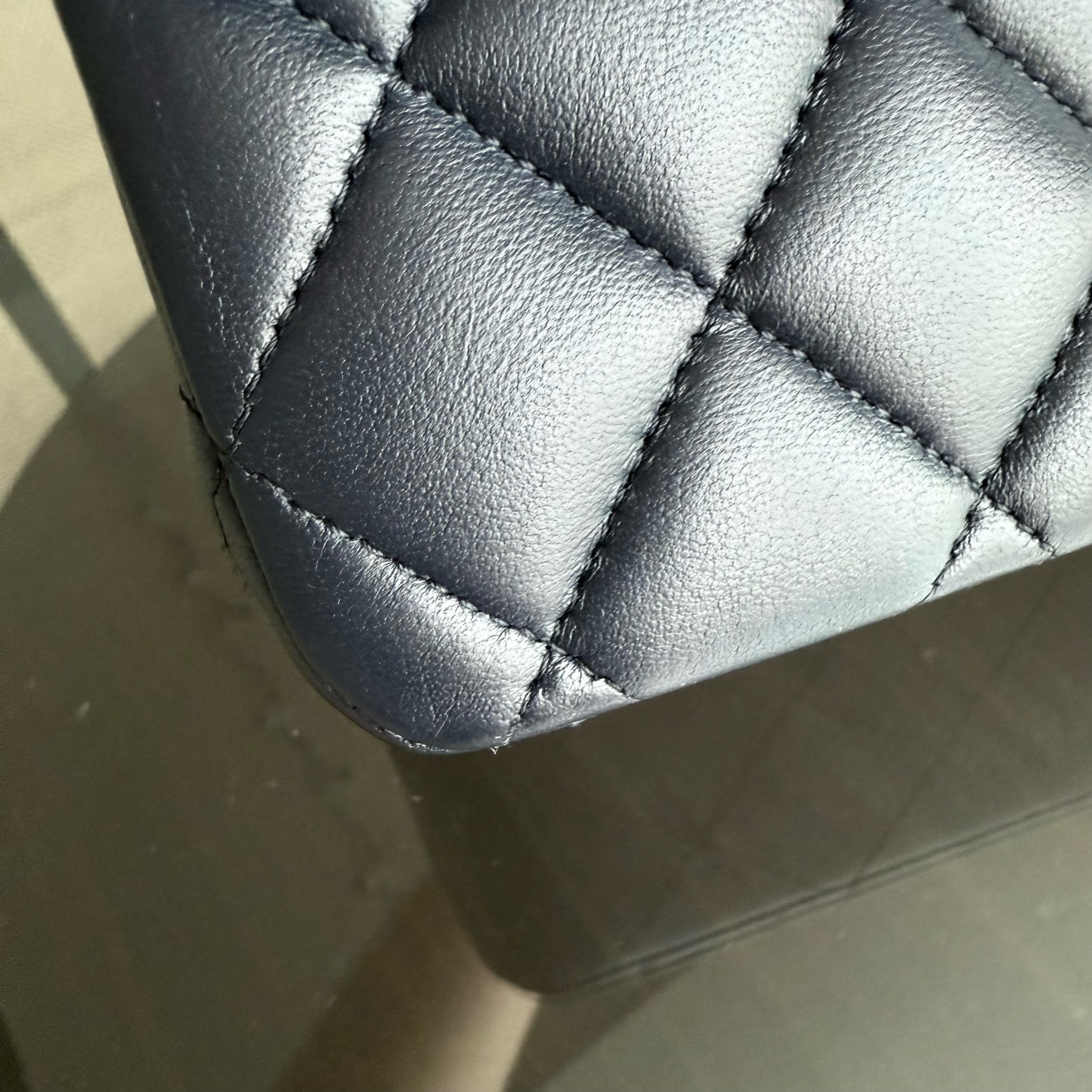 Chanel Classic Flap Medium - 25CM Quilted Lambskin Midnight Blue Gold Hardware Series 21
