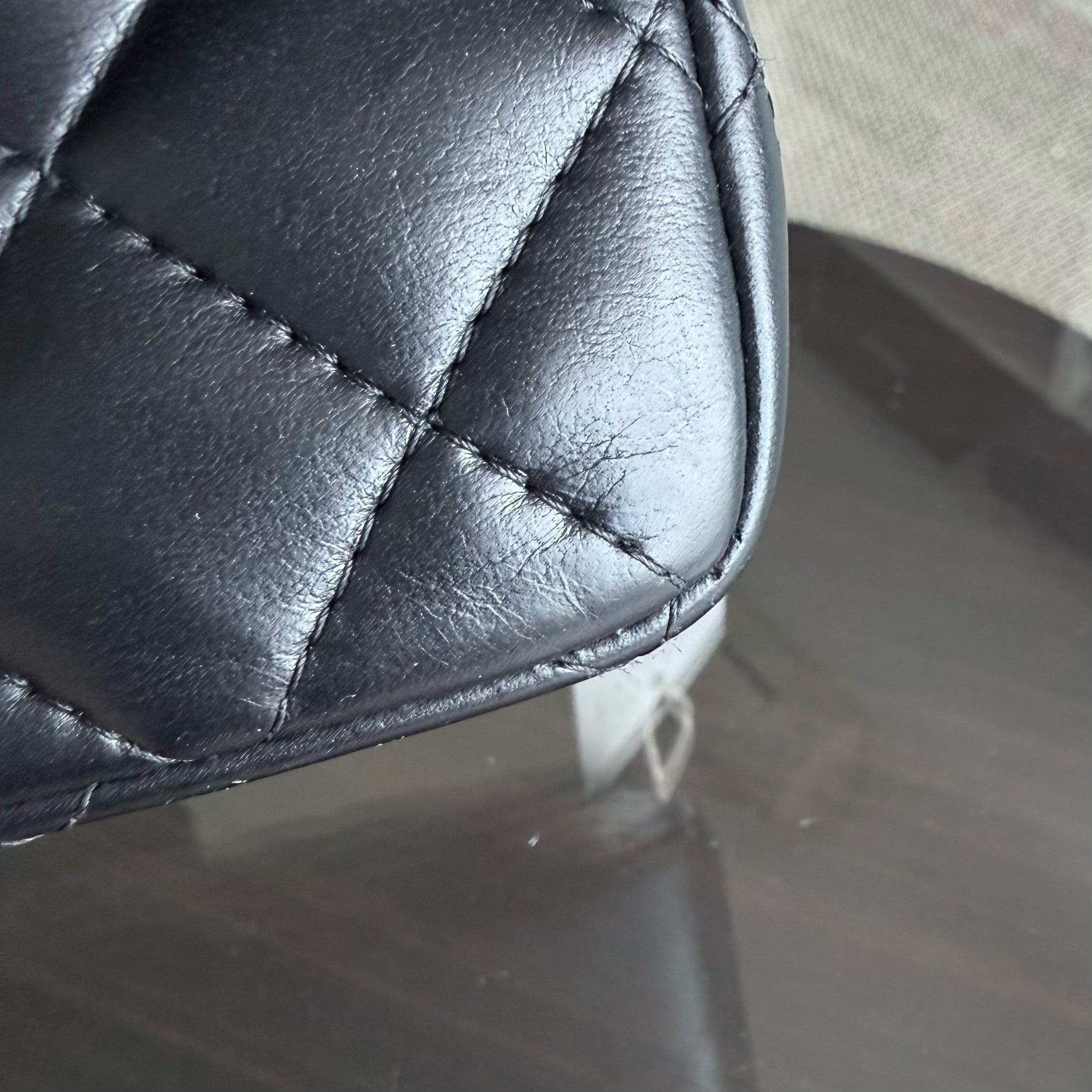 Chanel Classic Flap Mini Square - 17CM Quilted Lambskin Black Gold Hardware Series 18