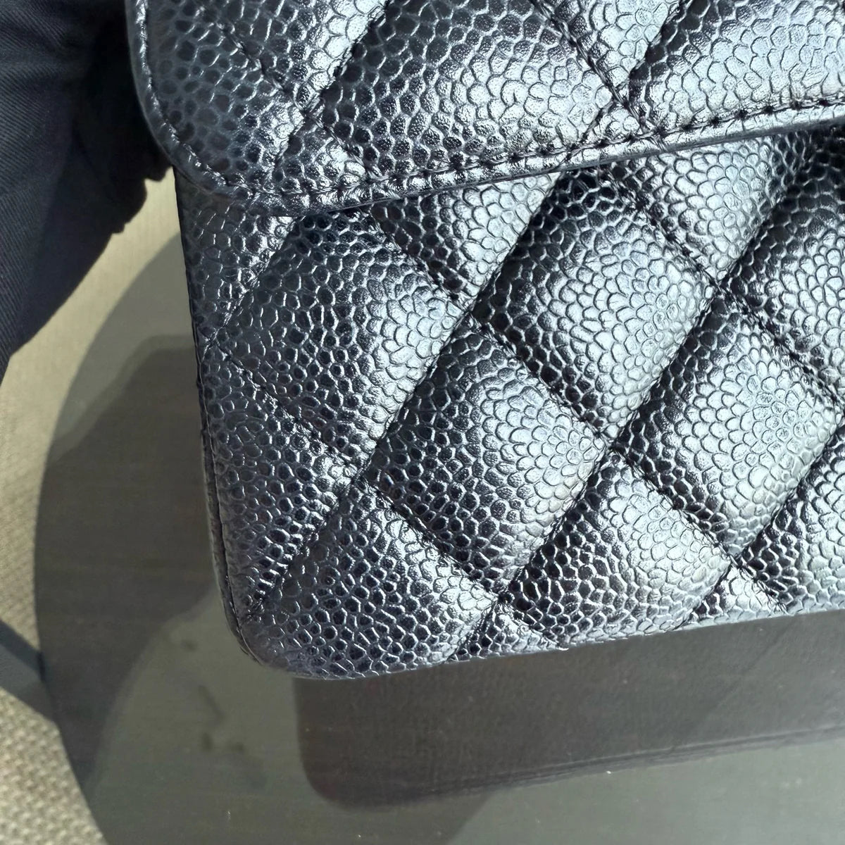 Chanel Classic Flap Small - Caviar 23CM Quilted Black Gold Hardware