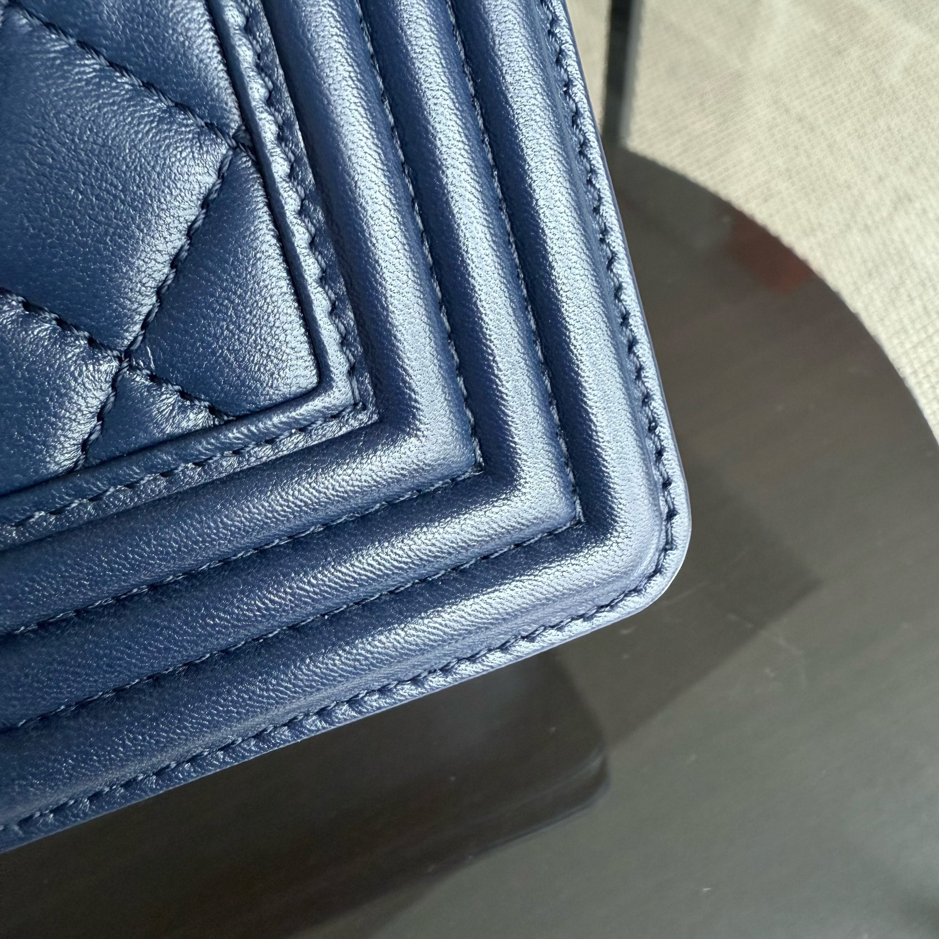 Chanel Boy Meidum - 25CM Quilted Lambskin Dark Blue Gold Hardware Series 21